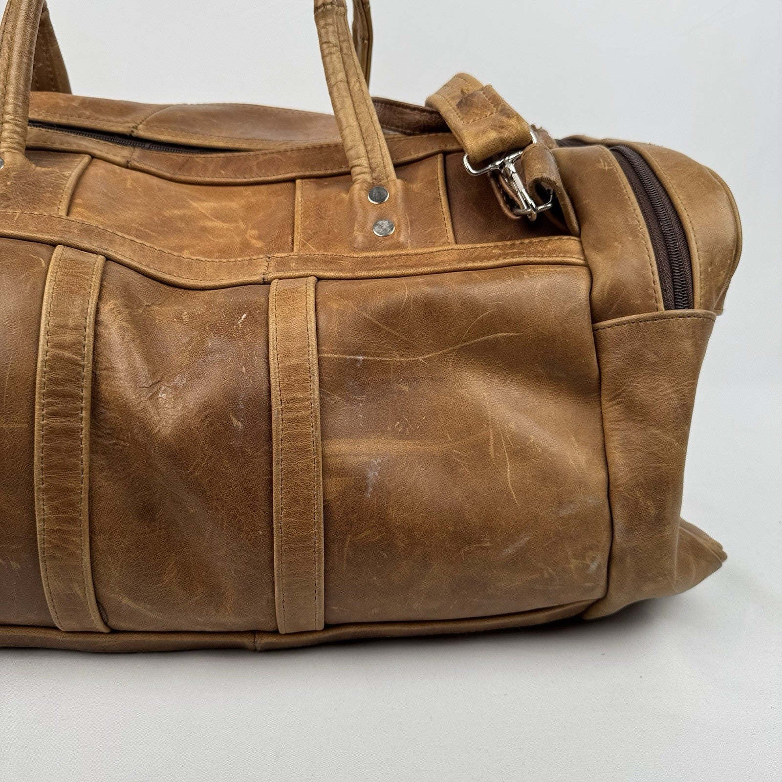 Vtg Tan Leather Duffle Bag Travel Weekender Gym Luggage Side Grab Handles 22”