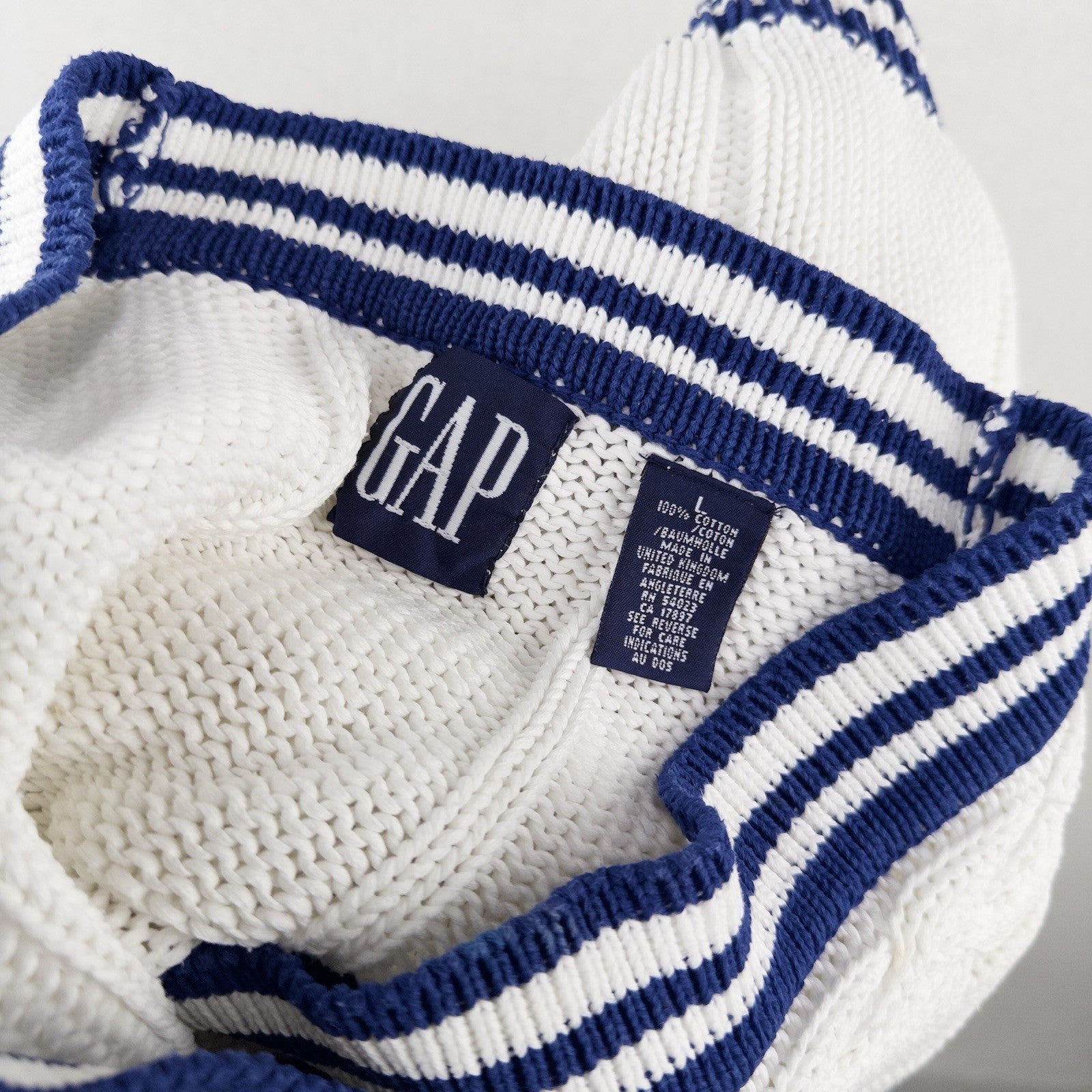 90’s Vtg Gap Chunky Cable Knit Cardigan Men’s L White Blue Varsity Cricket
