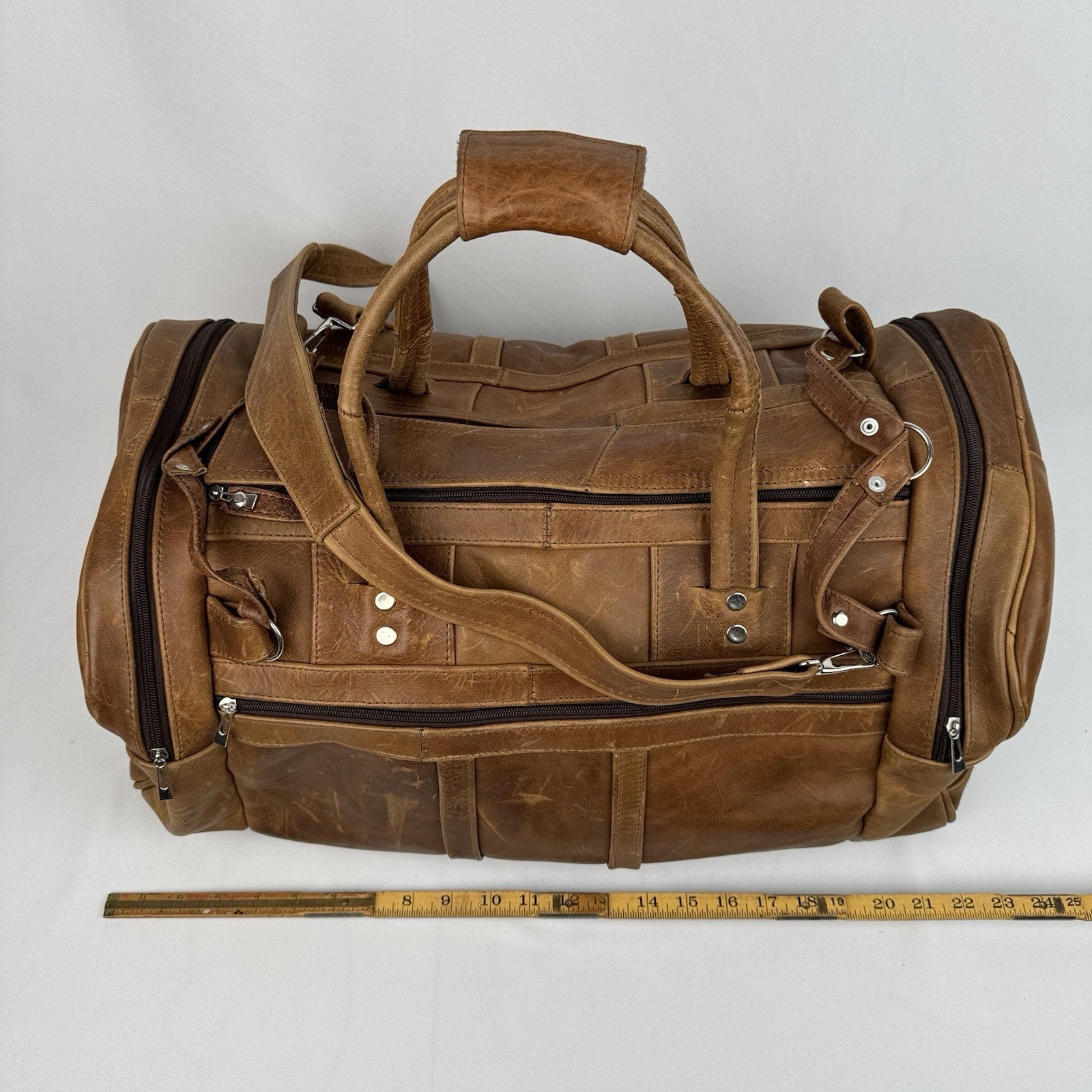 Vtg Tan Leather Duffle Bag Travel Weekender Gym Luggage Side Grab Handles 22”