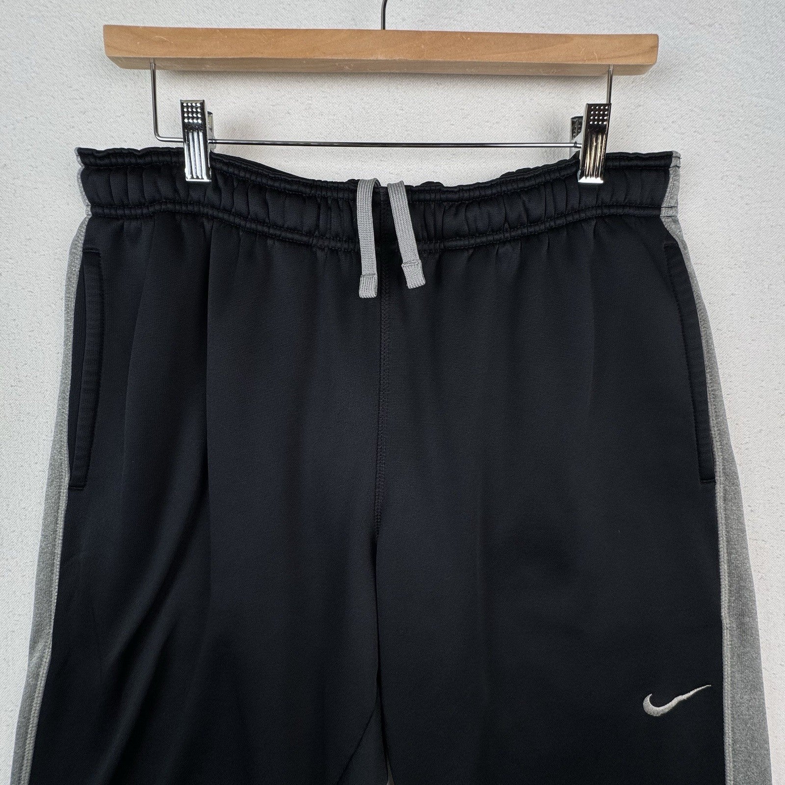Nike Sweatpants Mens Large Black Gray Thermafit Fleece Ankle Cinch Swoosh Logo
