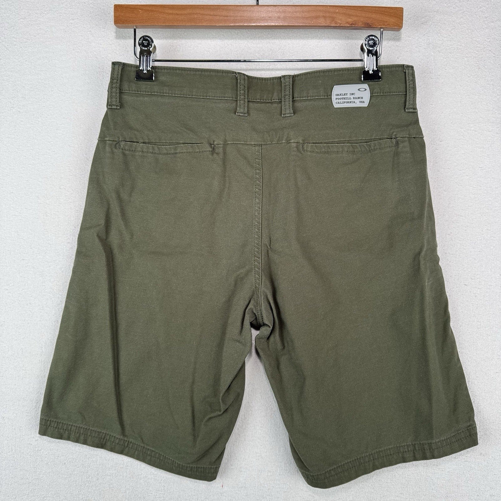 Oakley Men’s 28x9 Flat Front Utility Shorts Olive Green D-Ring