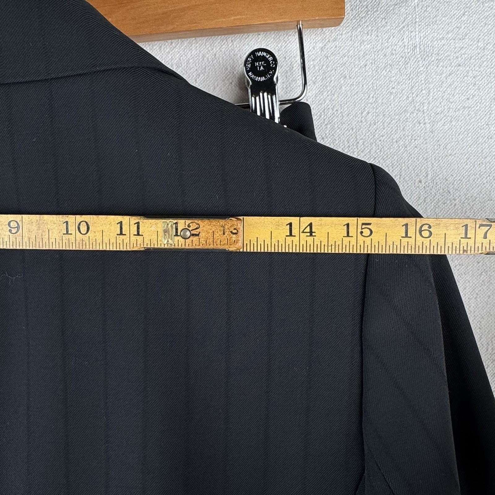 Anne Klein Women's 6 Pant Suit Two Piece Set Black Tonal Pinstripe Leg=9.5"