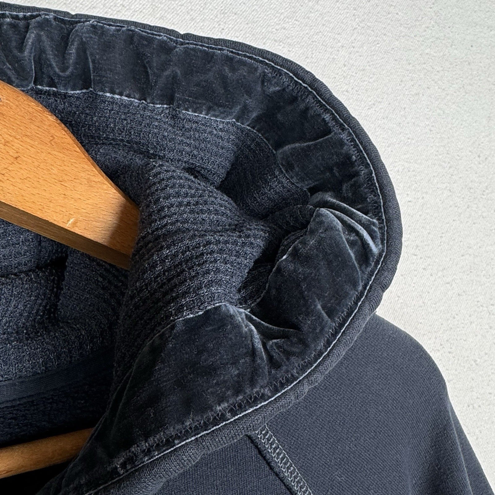 Vintage Abercrombie Fitch A&F 1892 Women’s Medium Navy Blue Hoodie Zip Spellout