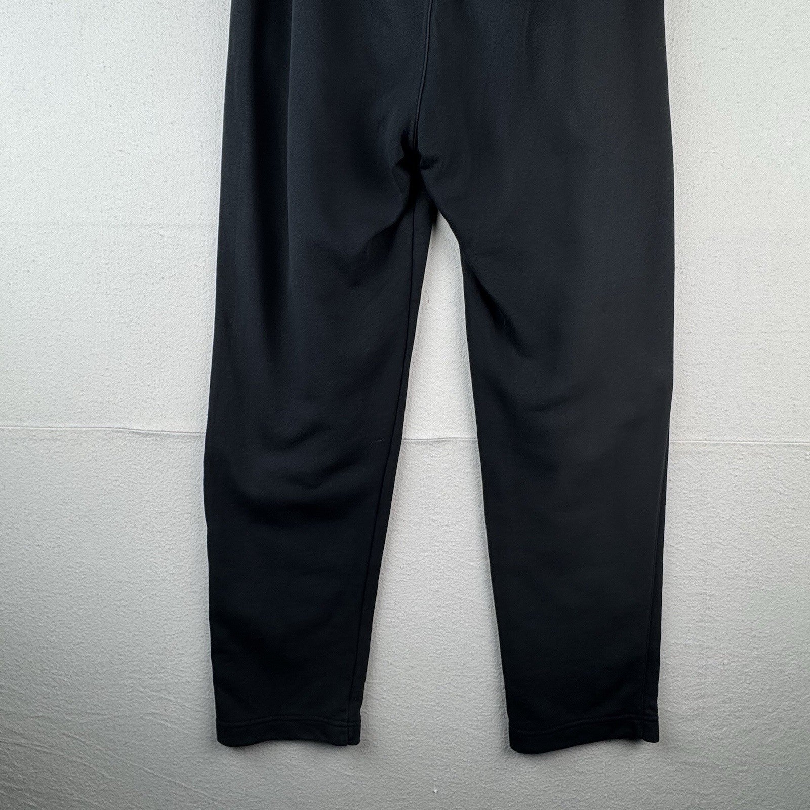 Nike Sportswear Club Men’s M Fleece Sweatpants Black Open Hem 28"