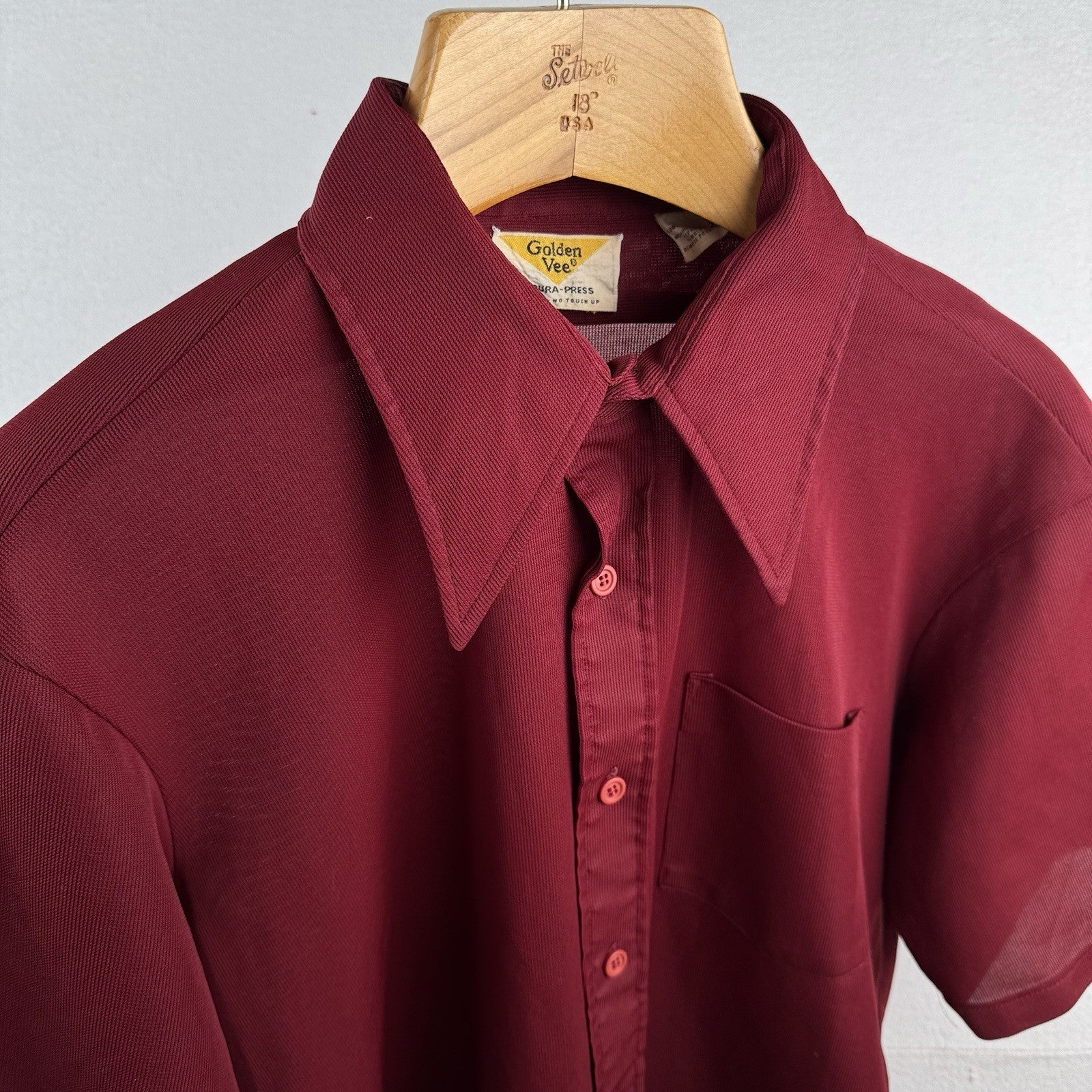 60’s Vtg Golden Vee Men’s Large Polyester Short Sleeve Maroon Red Button Up USA