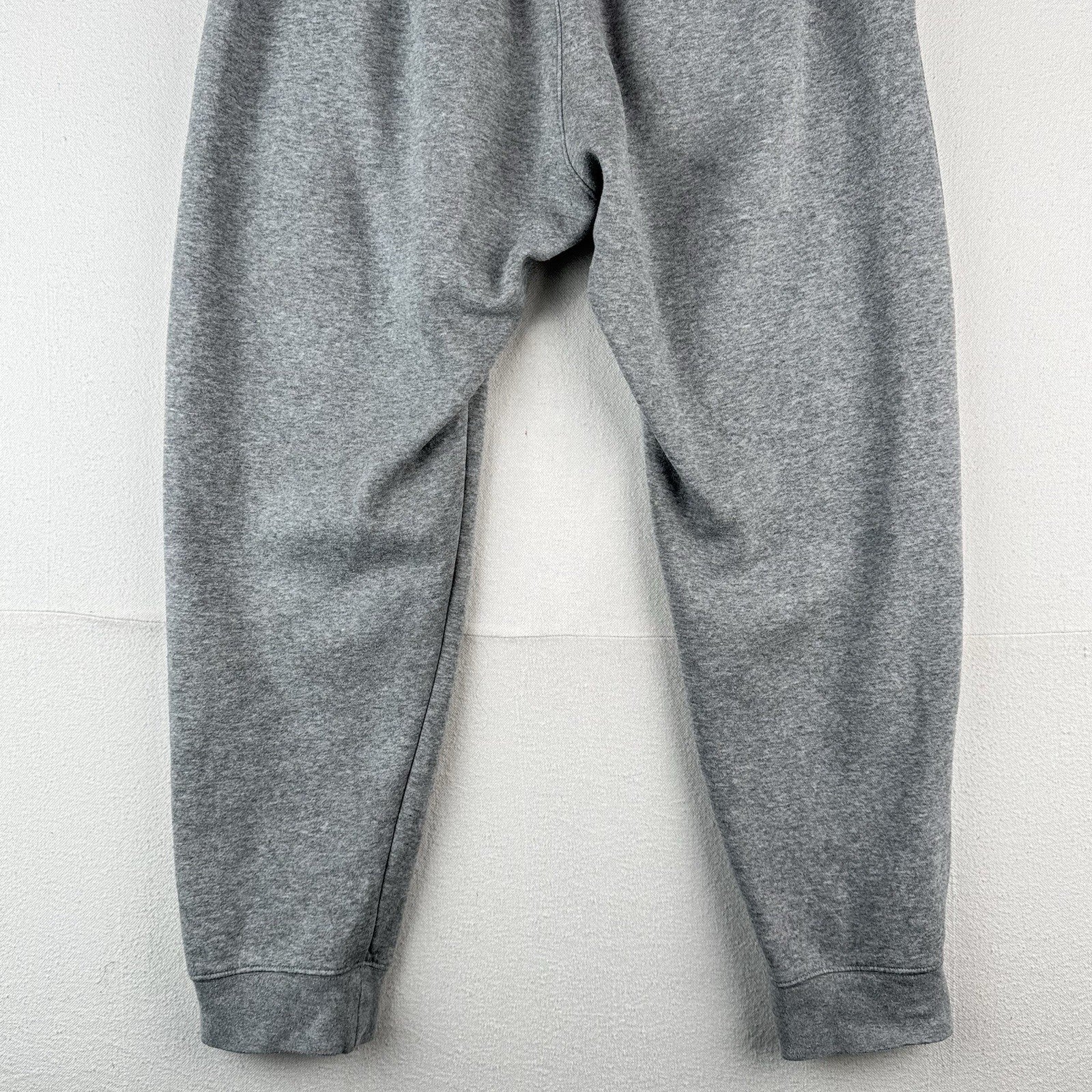 Nike Sportswear Club Fleece Joggers Mens Large Gray Sweatpants