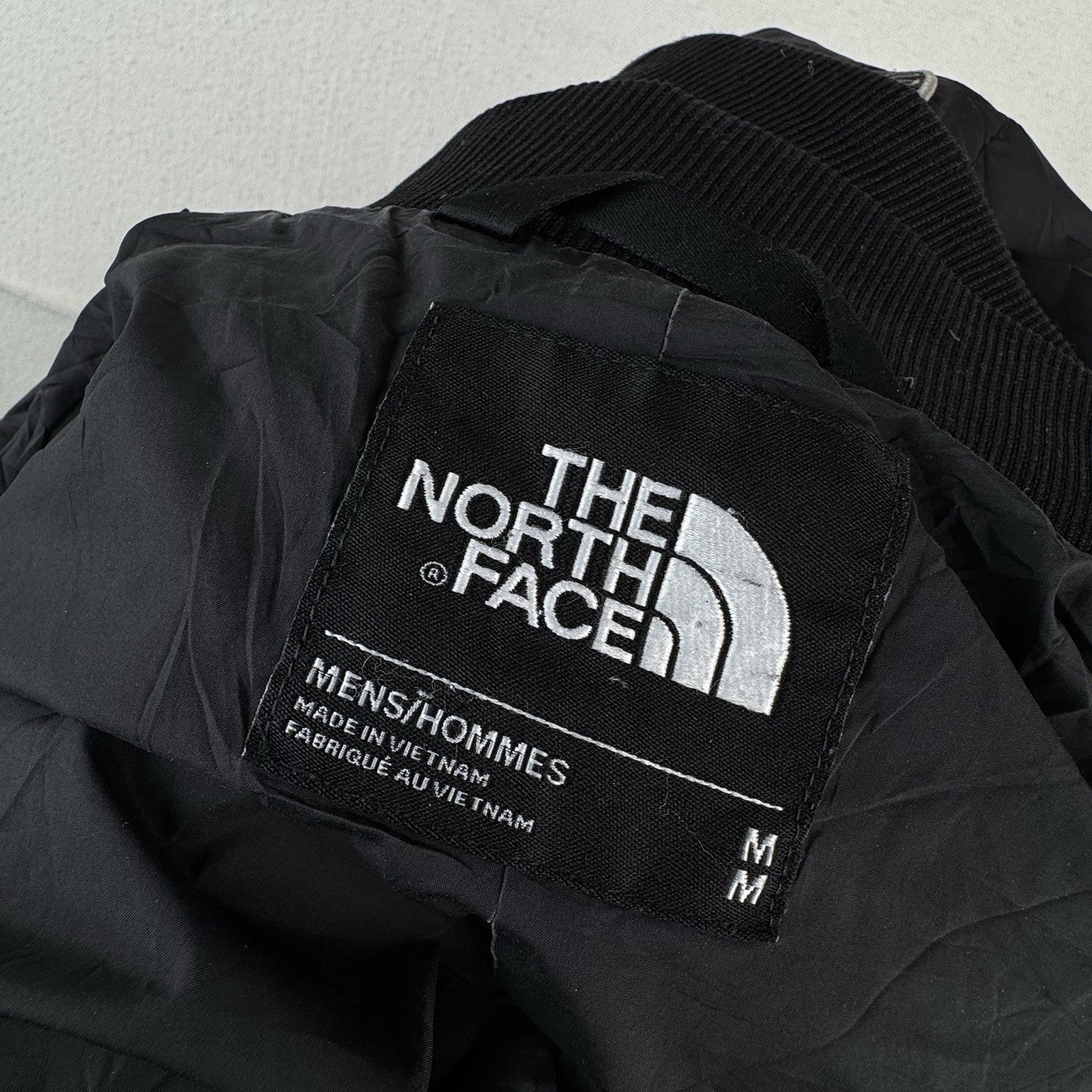 The North Face Tahoe Bomber Jacket Men's Medium Red Black Insulated *Read