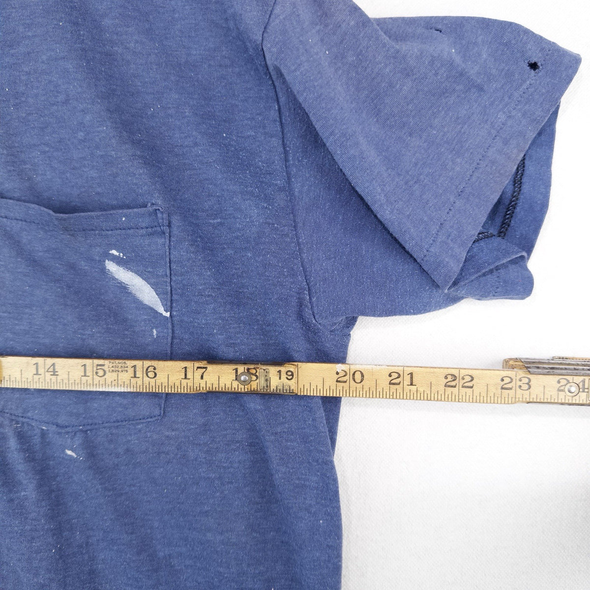70’s Vtg Thin Selvedge Front Pocket Blank Sun Faded T-Shirt Youth Large Blue