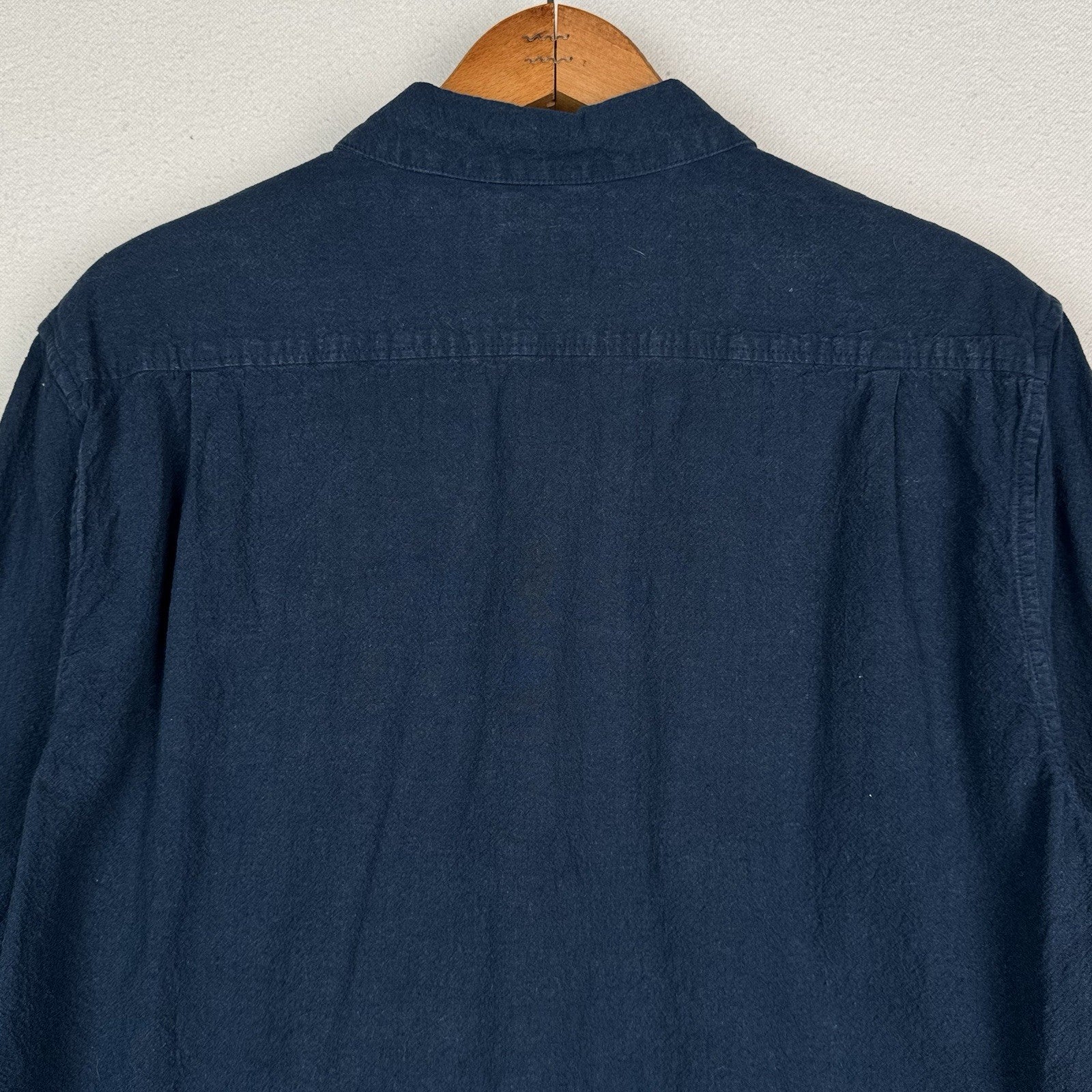 Flint And Tinder Men's Cotton Linen Long Sleeve Shirt  in Washed Navy Large