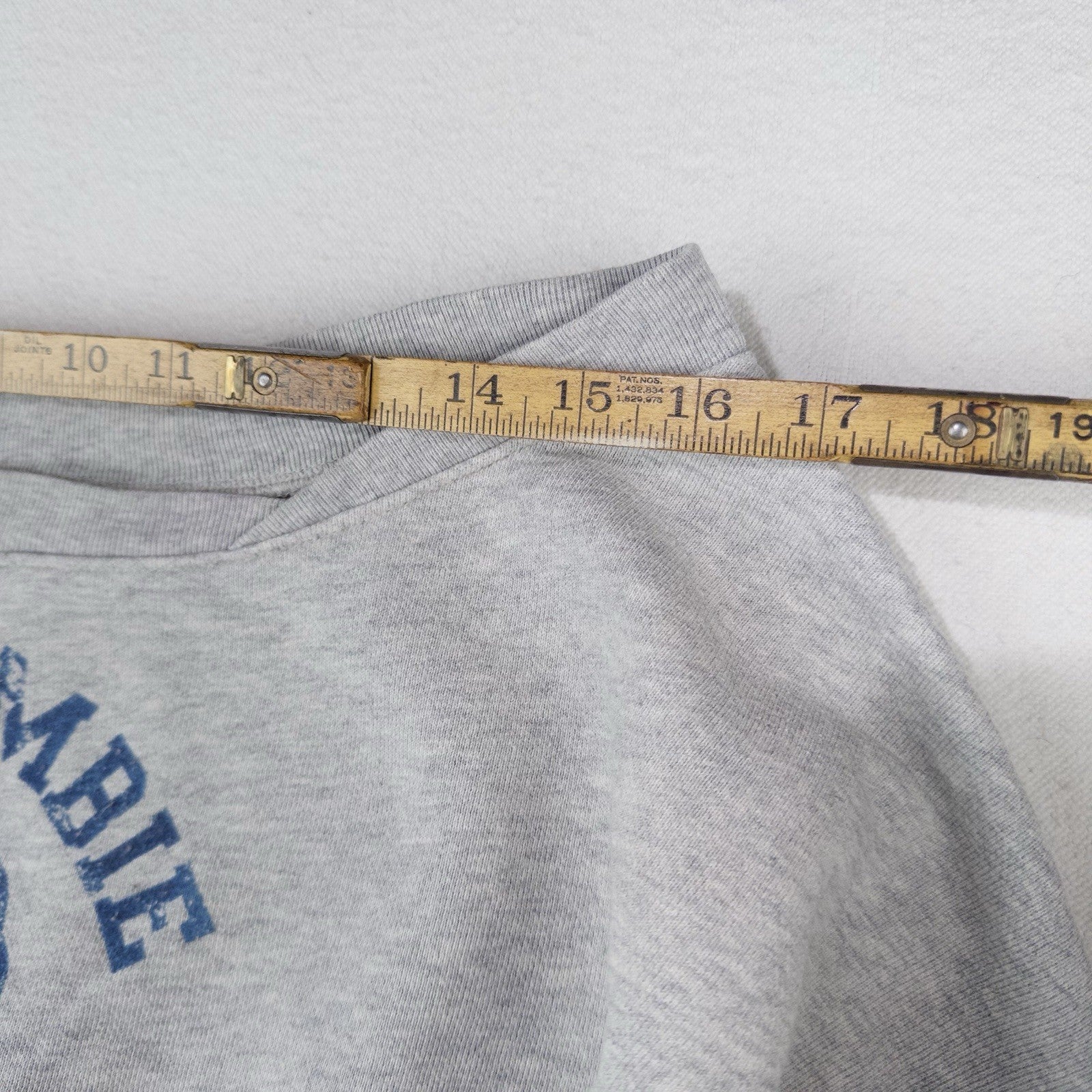 90’s Vtg Abercrombie & Fitch Women’s S Gray Off Shoulder Sweatshirt Flock Print