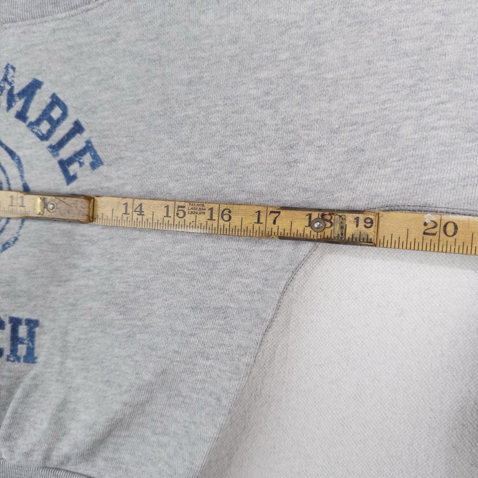 90’s Vtg Abercrombie & Fitch Women’s S Gray Off Shoulder Sweatshirt Flock Print