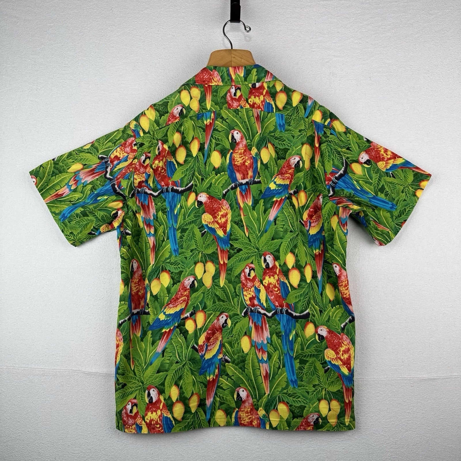 80's Vintage Hilo Hattie Hawaiian Shirt Parrots Macaws Men’s XL Made USA/Hawaii