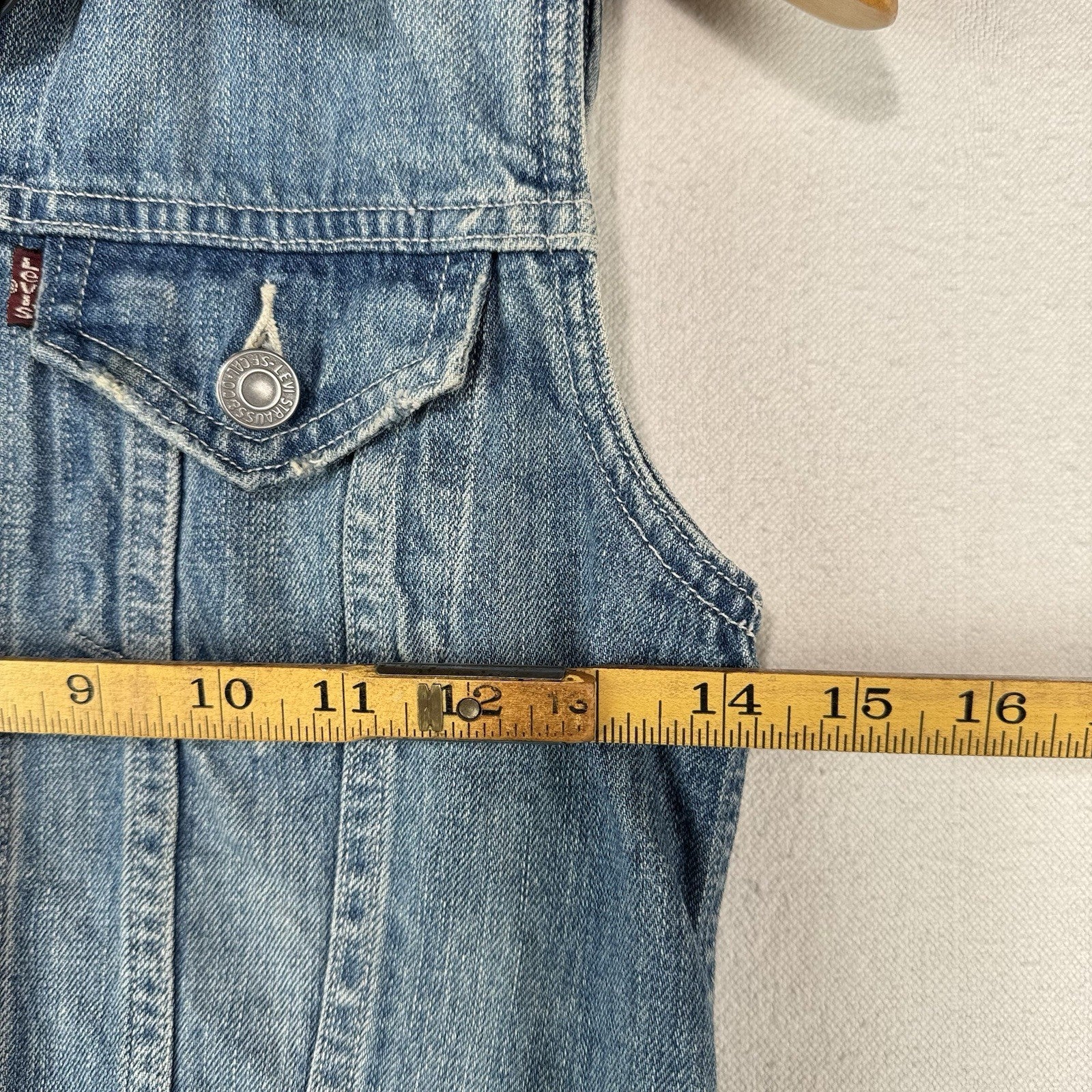 Levi’s Denim Vest Women’s XS Blue Jean Red Tab Trucker