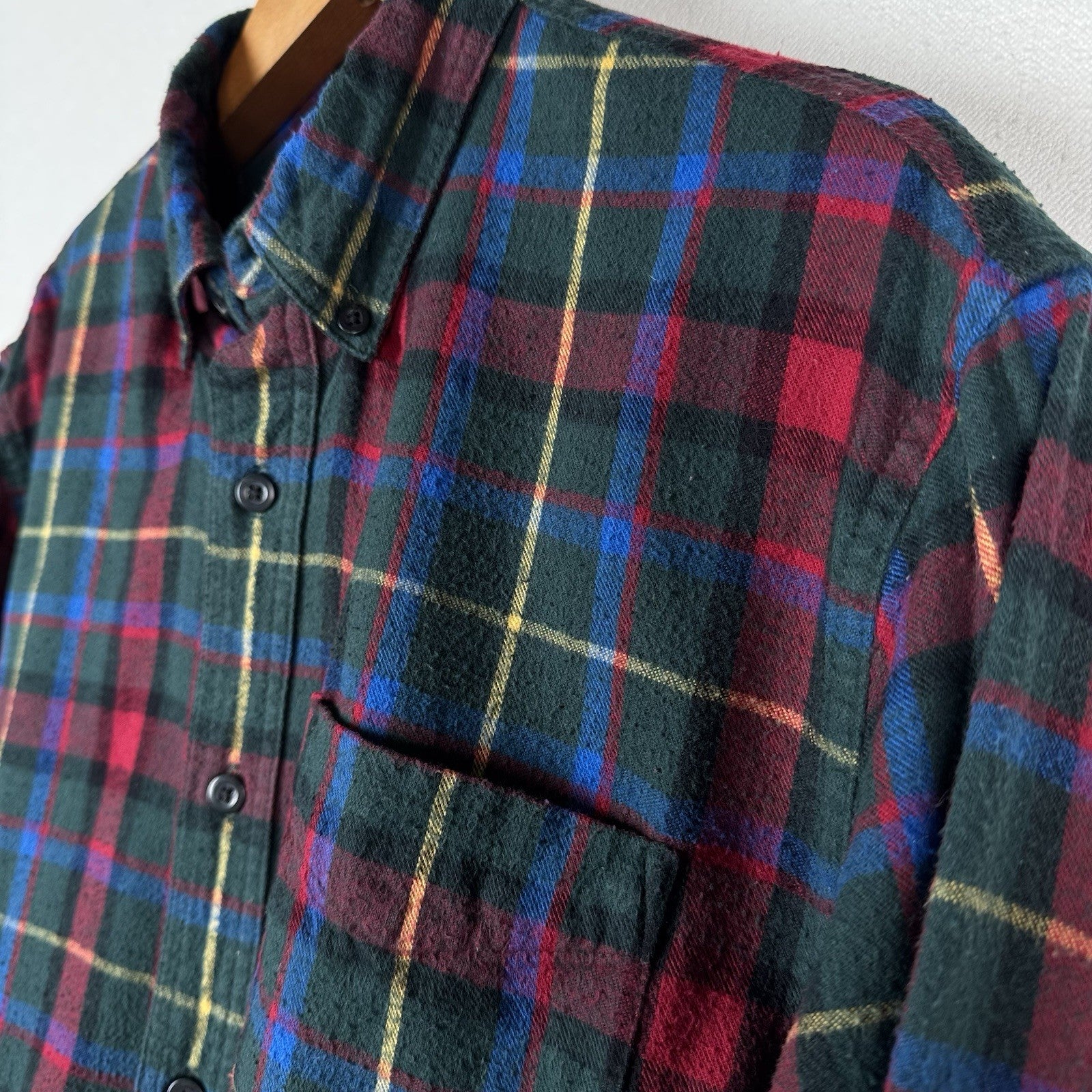 L.L. Bean Men's Scotch Plaid Flannel Shirt M Slightly Fitted Green Blue Red