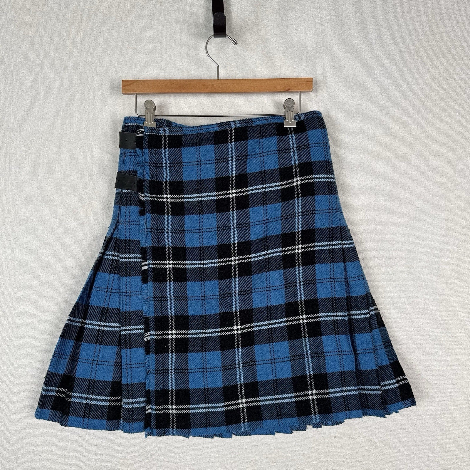 (Lot Of 2) Celtic Pro By Allsafe Traders Men’s Tartan Kilts Small (28) Blue/Red