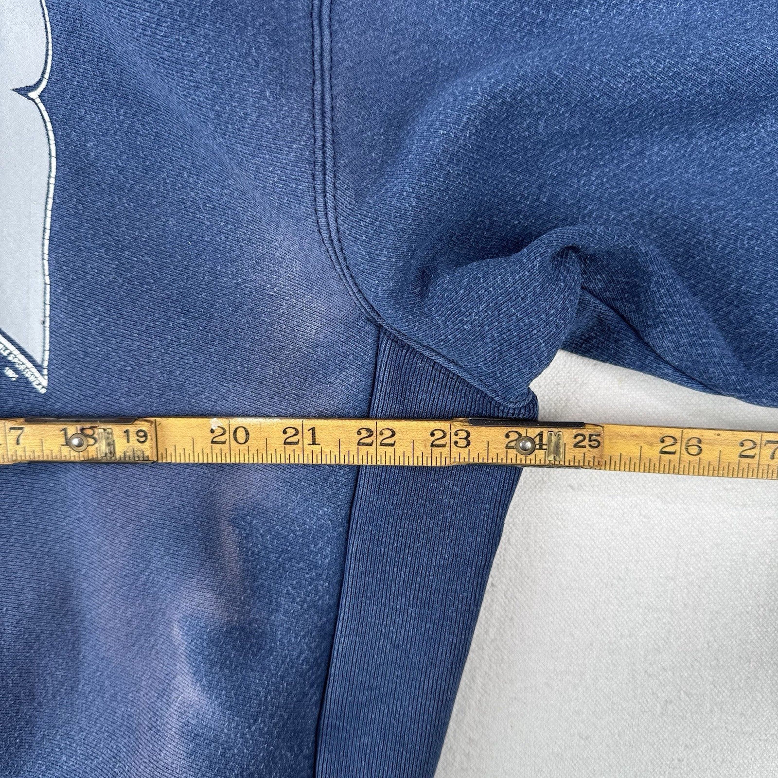 90’s Vintage Xavier University Crewneck Sweatshirt Blue Mens XL Made USA *Faded