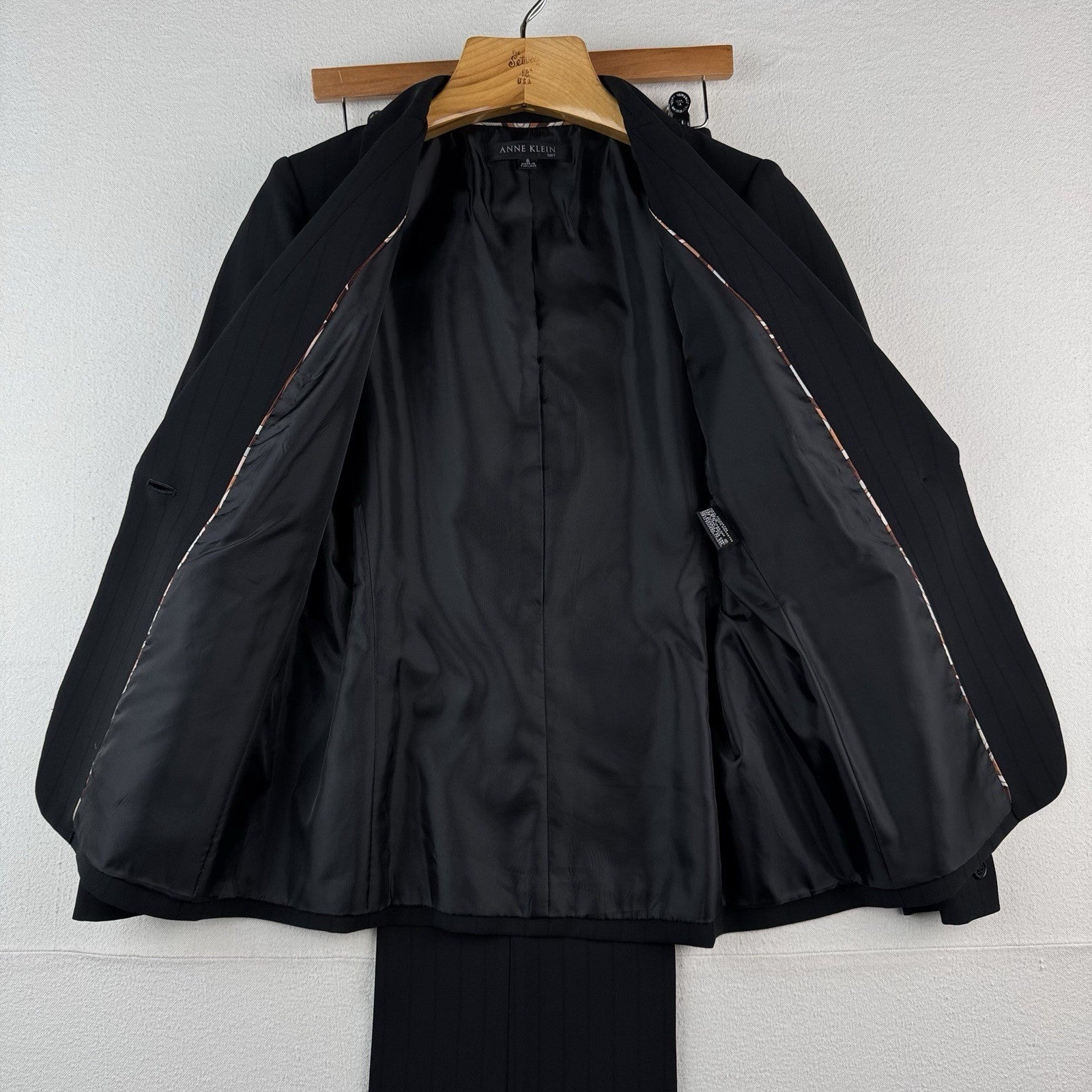 Anne Klein Women's 6 Pant Suit Two Piece Set Black Tonal Pinstripe Leg=9.5"