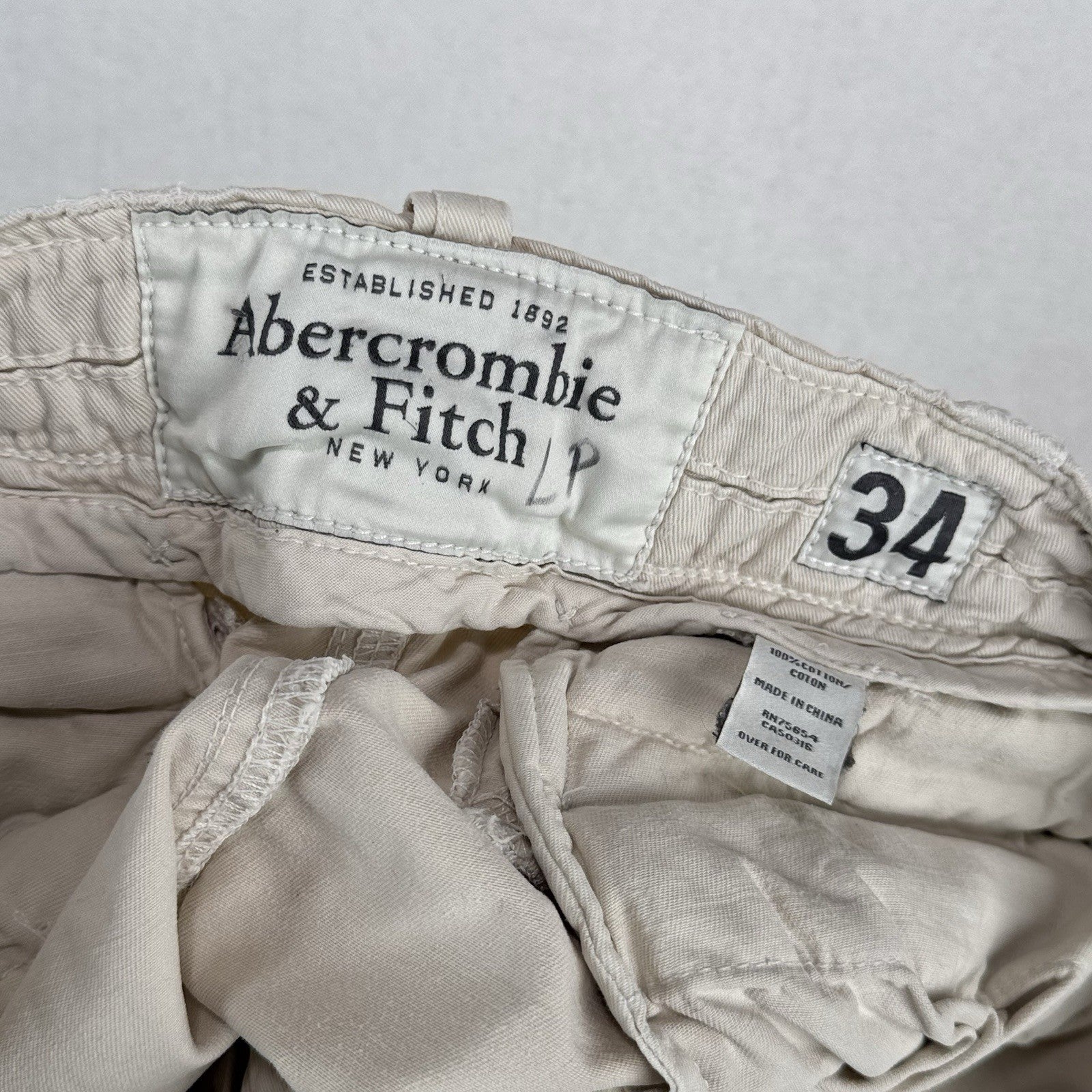 Abercrombie & Fitch A&F Men’s 34x10 Cargo Shorts Heavy Cotton Cream *Read