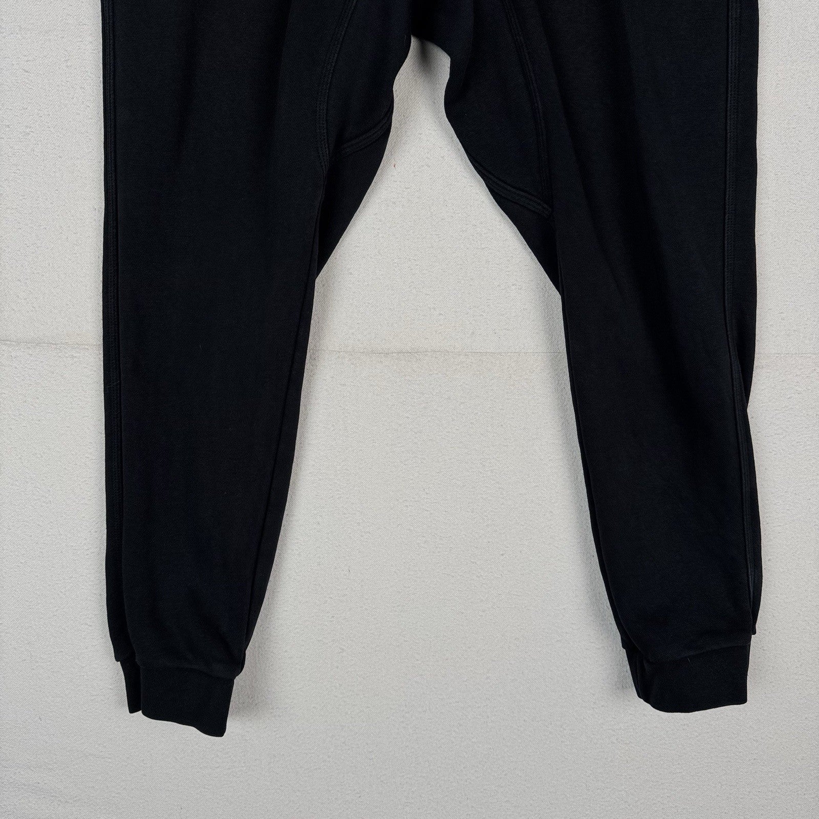 Nike Sportswear Club Men’s Fleece Joggers Black Large Sweatpants