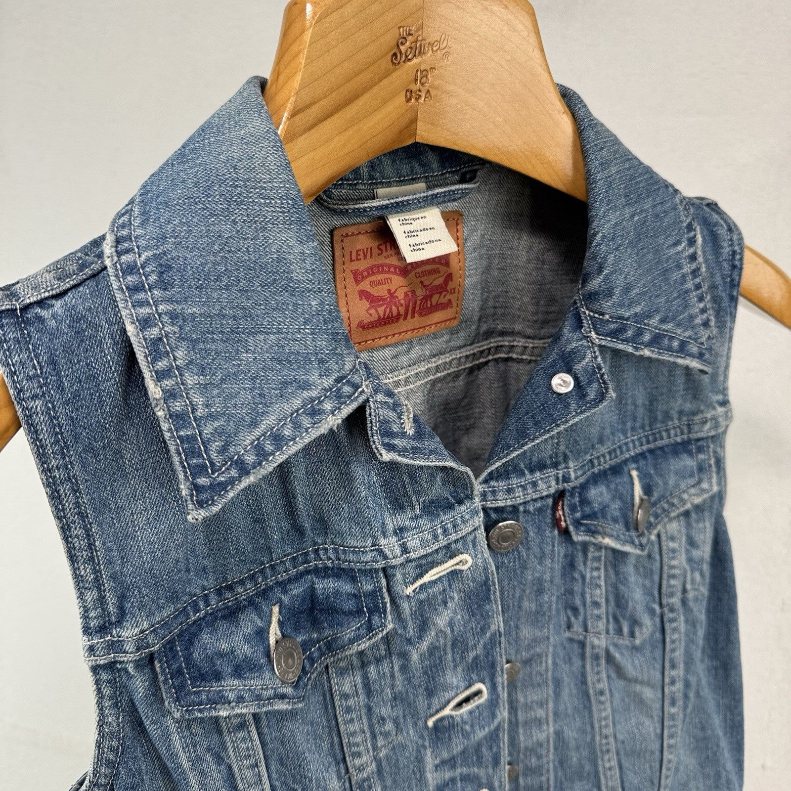 Levi’s Denim Vest Women’s XS Blue Jean Red Tab Trucker