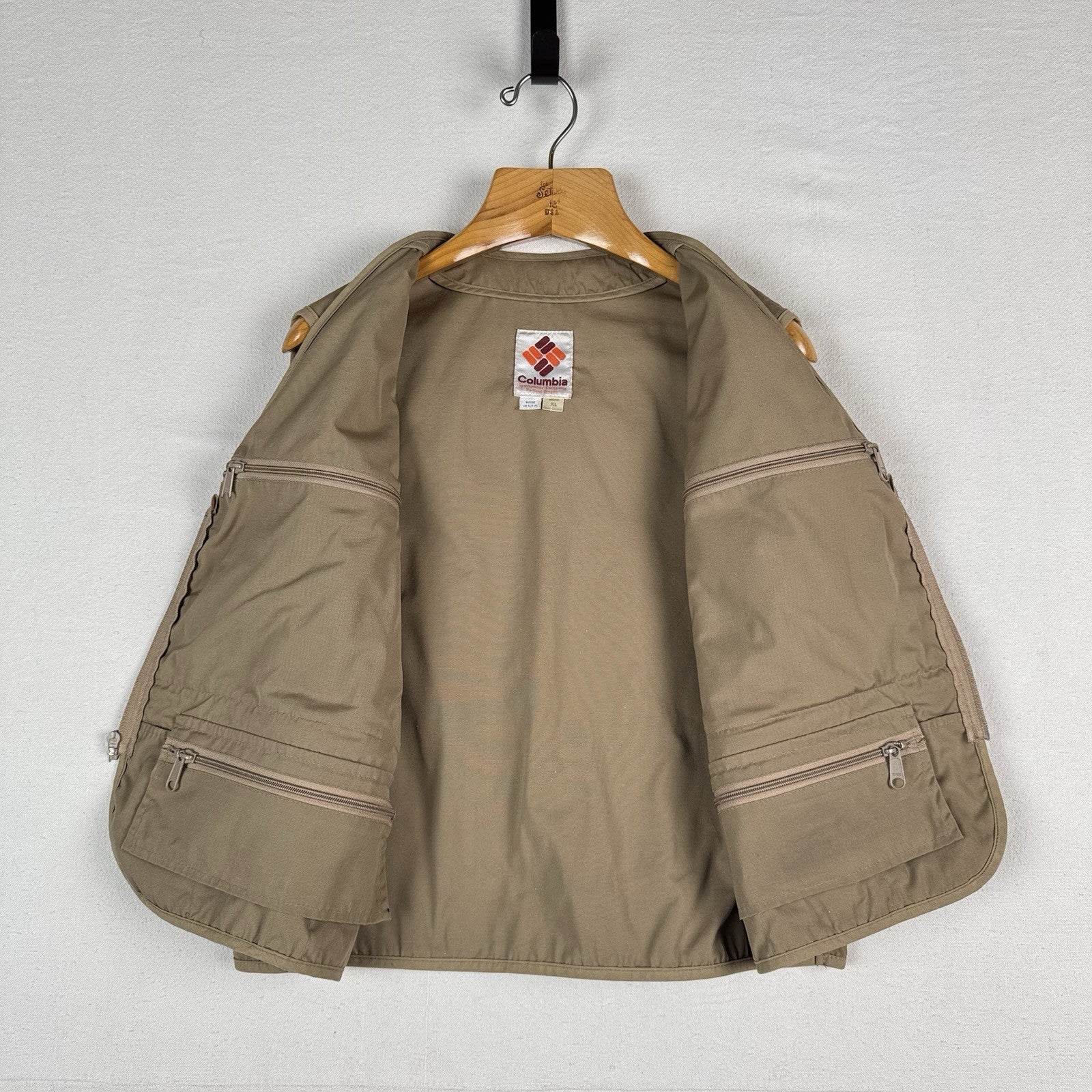 Vintage 80’s Columbia Sportswear 15 Pocket Fly Fishing Vest Men’s XL Made In USA