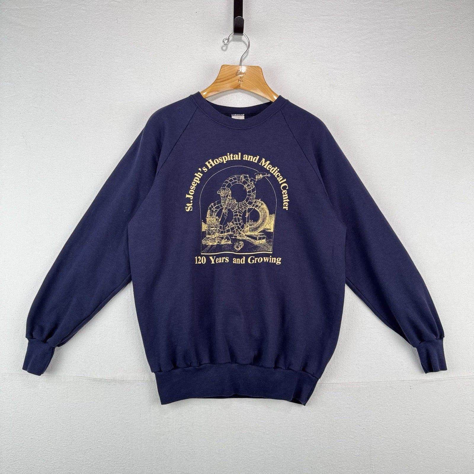 90’s Vtg St. Joseph’s Hospital Med Center Men’s XL Crewneck Sweatshirt Made USA