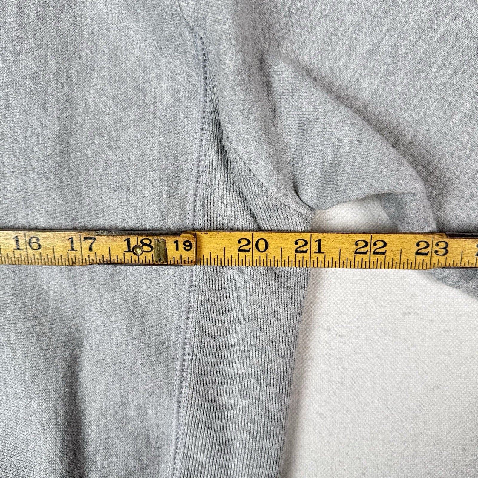 Champion Thayer Academy Reverse Weave Crewneck Sweatshirt Men’s Small Gray