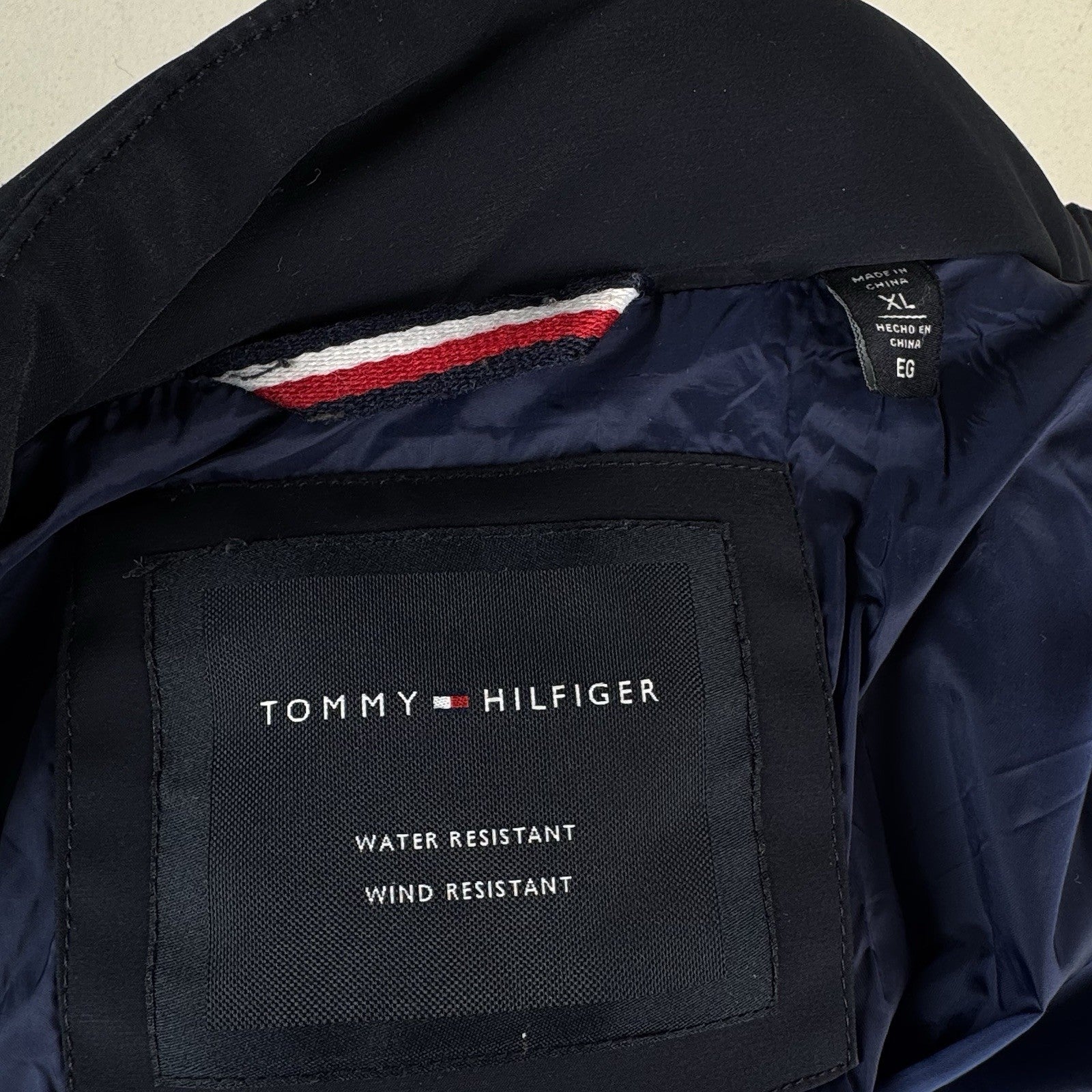 Tommy Hilfiger Men's XL Lightweight Jacket Water & Wind Resistant Blue w/Hood