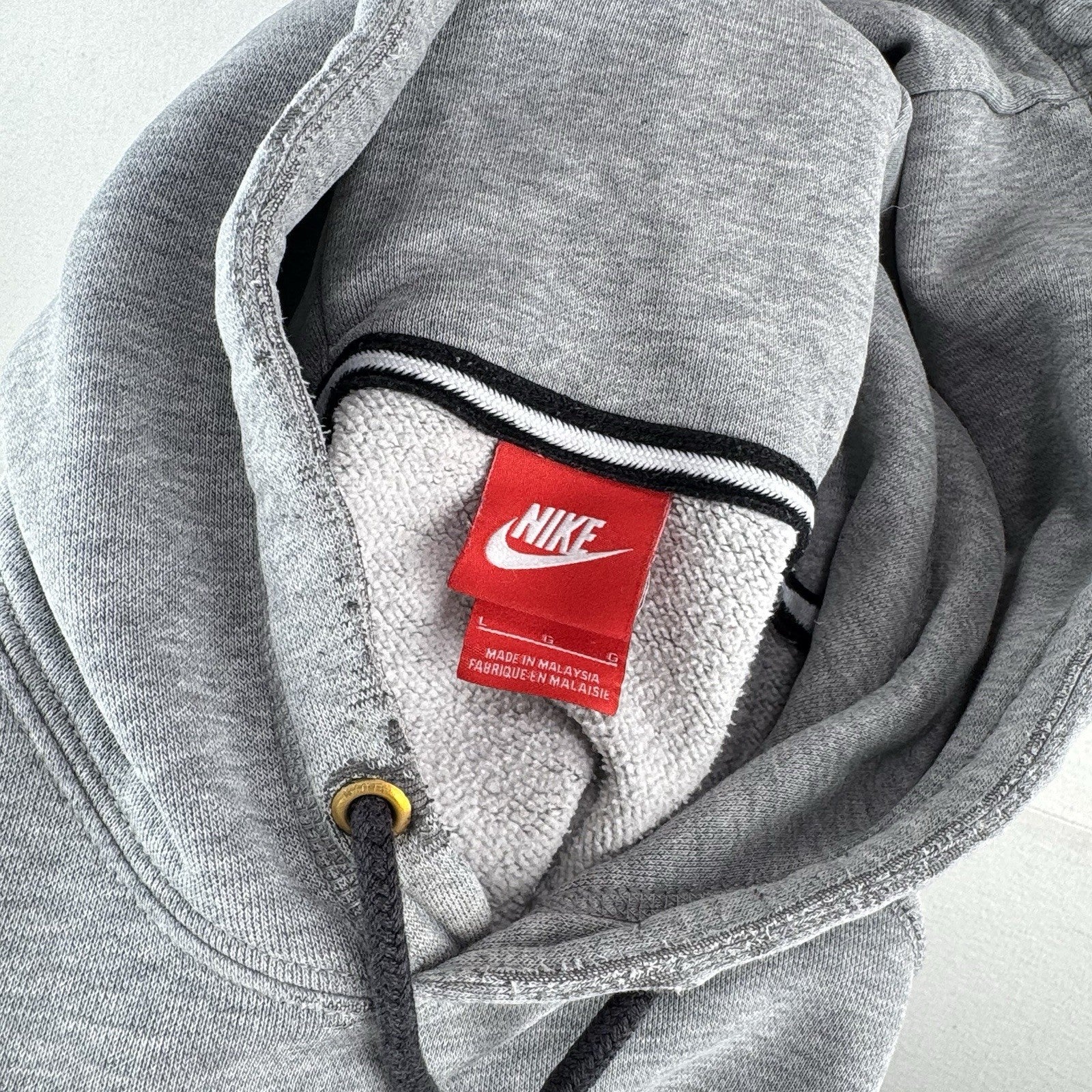 90’s Vtg Nike Swoosh Pullover Hoodie Grey Sweatshirt Red Tag Men’s L *Distressed