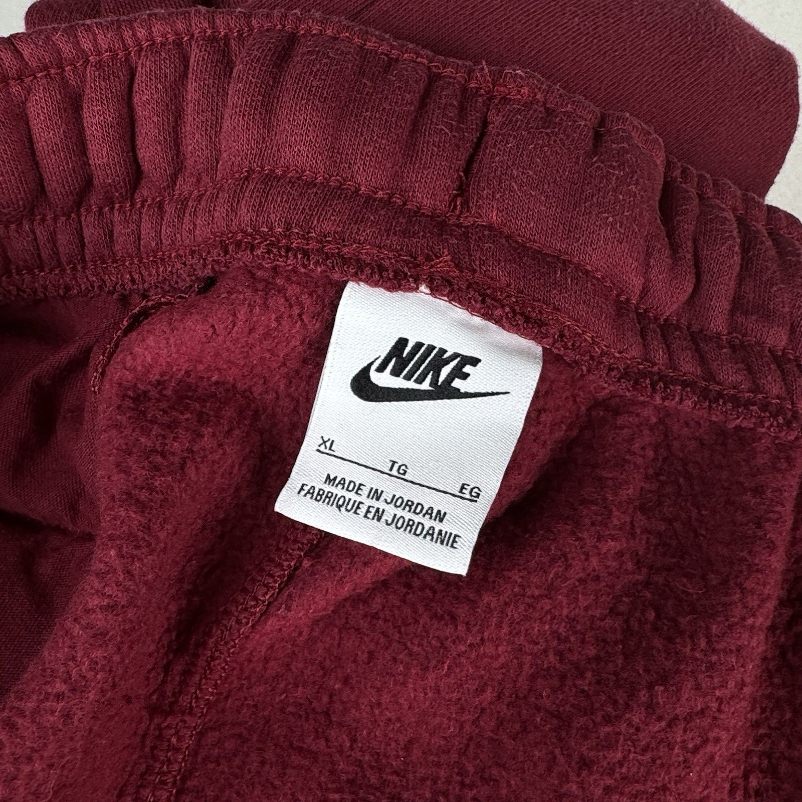 Nike Sportswear Club Fleece Joggers Maroon Red Men's Size XL Sweatpants Pants