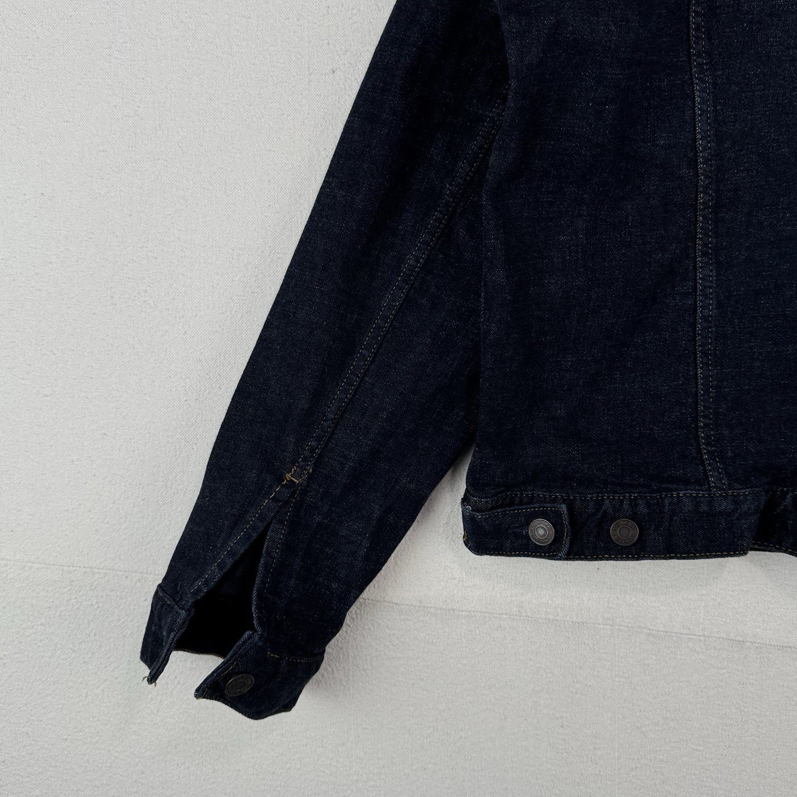 GAP Denim Men’s Large Dark Indigo Wash Blue Jean Jacket