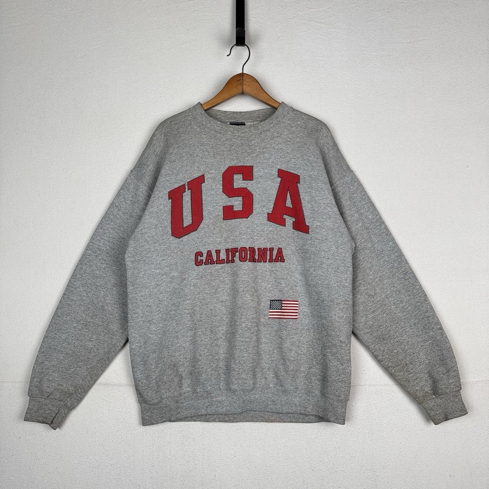 Vintage USA California Crew Sweatshirt Grey Men’s Large Made In USA *Distressed