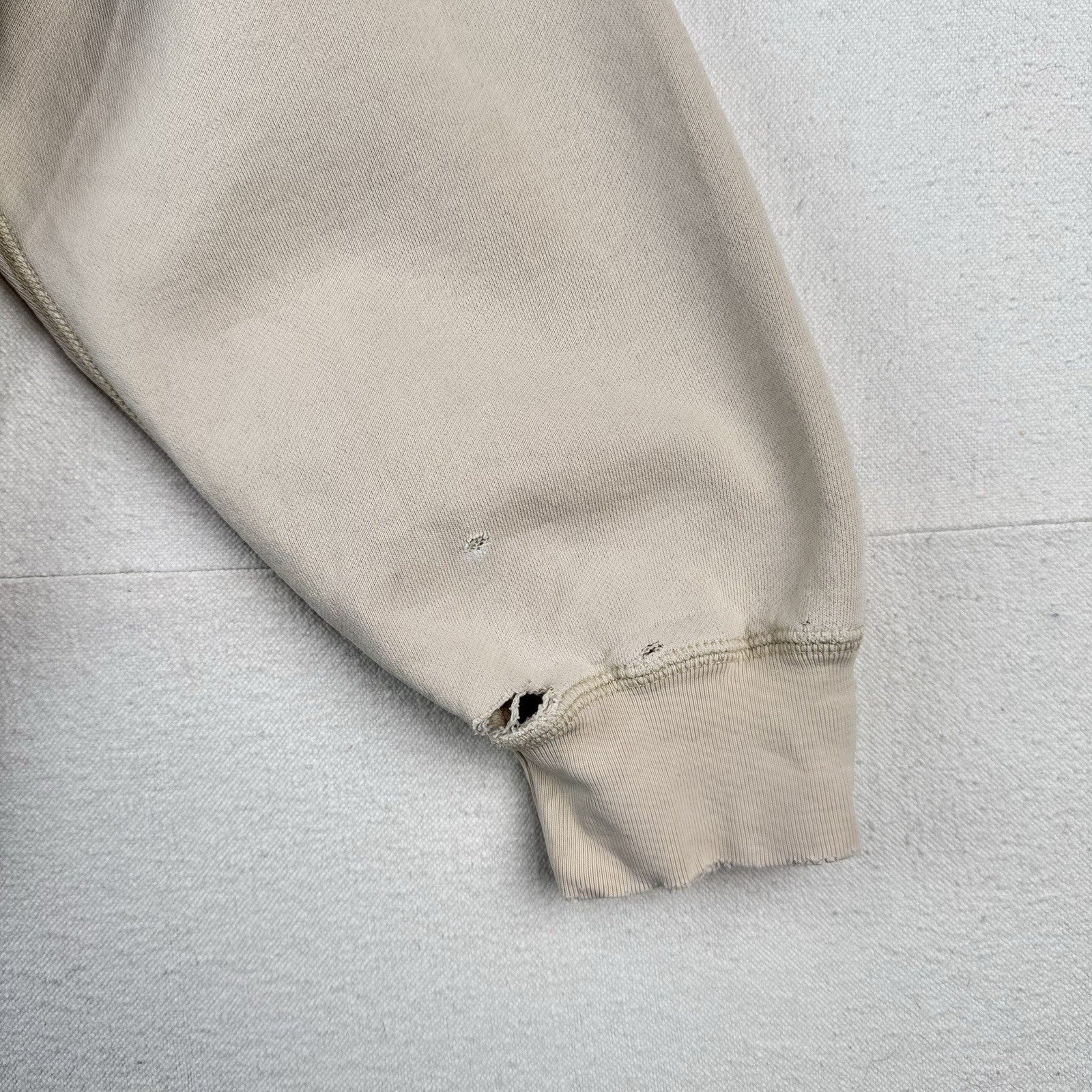 90’s Vintage Polo Ralph Lauren Men’s L Crewneck Sweatshirt Tan *Distressed