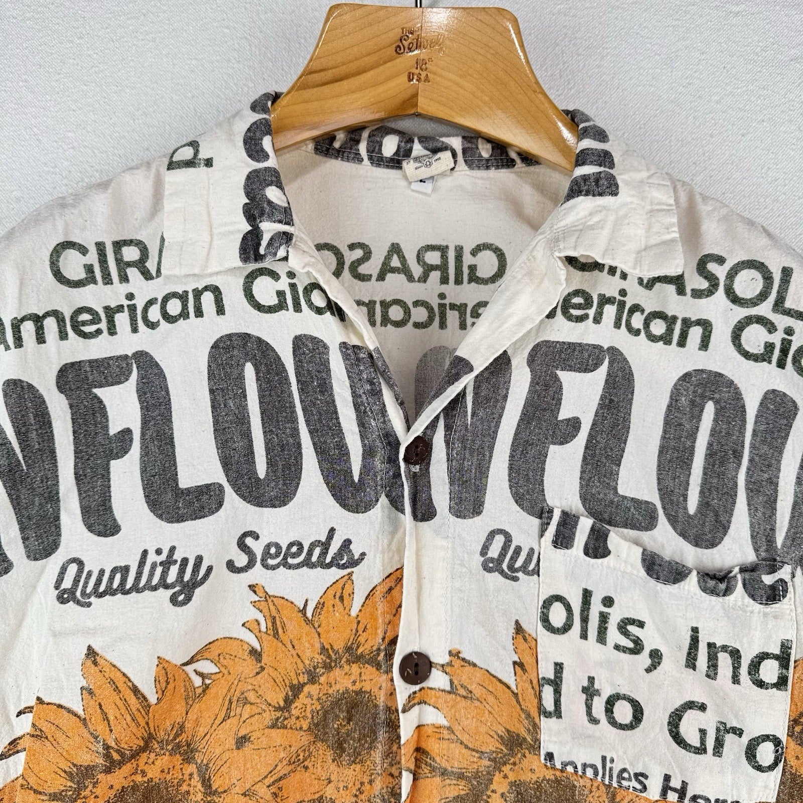 Junk Shop Sunflower Seed Flour Sack Short Sleeve Button Down Shirt Men’s Large
