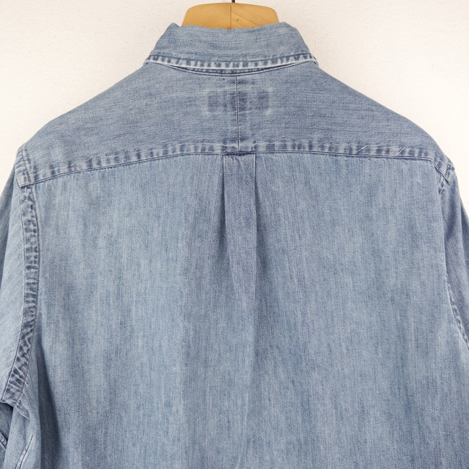 Ralph Lauren Men’s Large Lightweight Blue Denim Shirt Long Sleeve