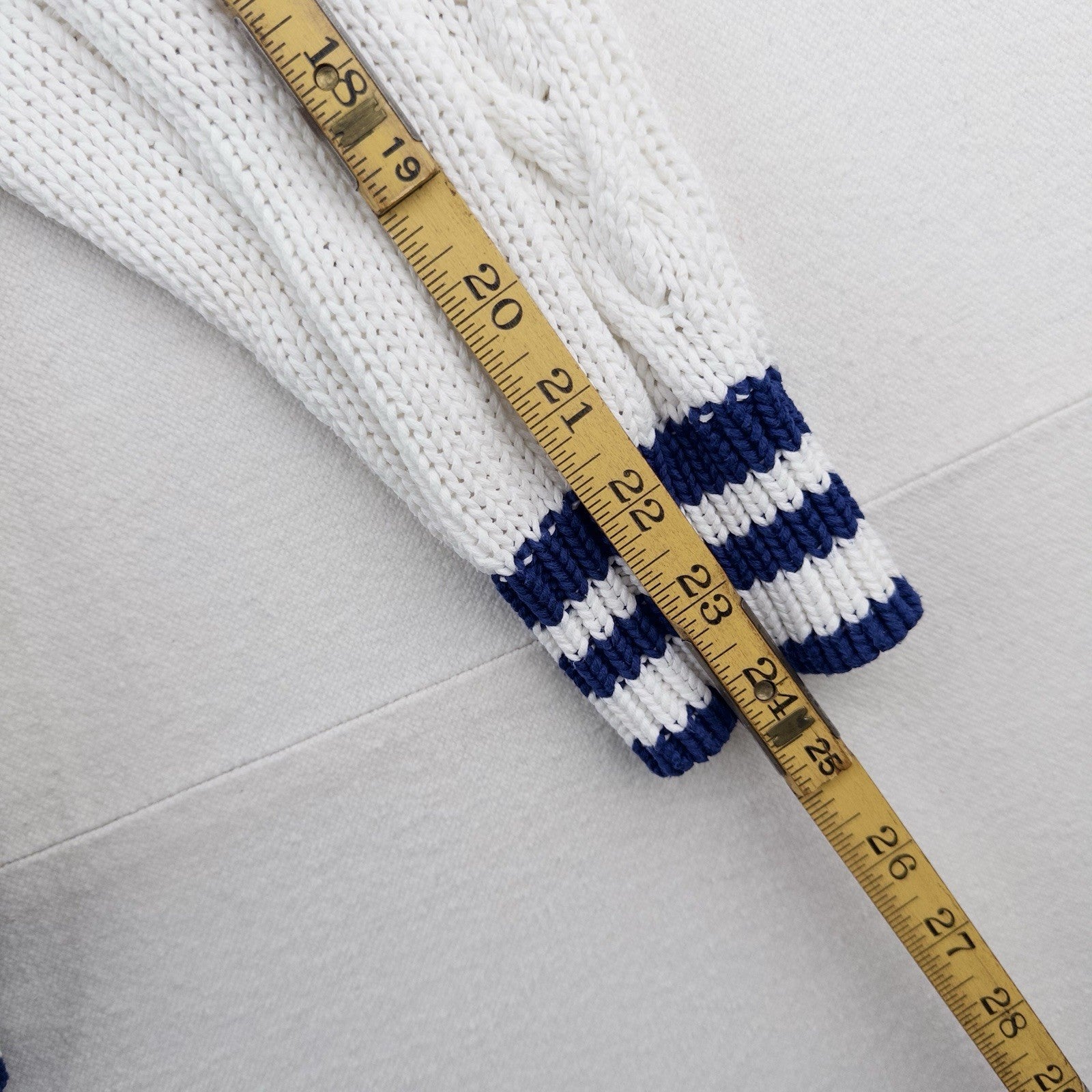 90’s Vtg Gap Chunky Cable Knit Cardigan Men’s L White Blue Varsity Cricket