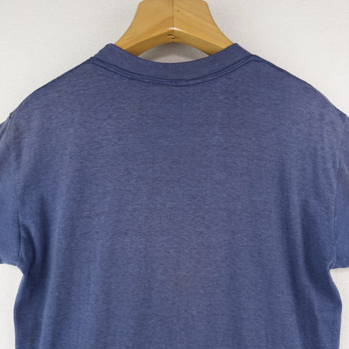 70’s Vtg Thin Selvedge Front Pocket Blank Sun Faded T-Shirt Youth Large Blue