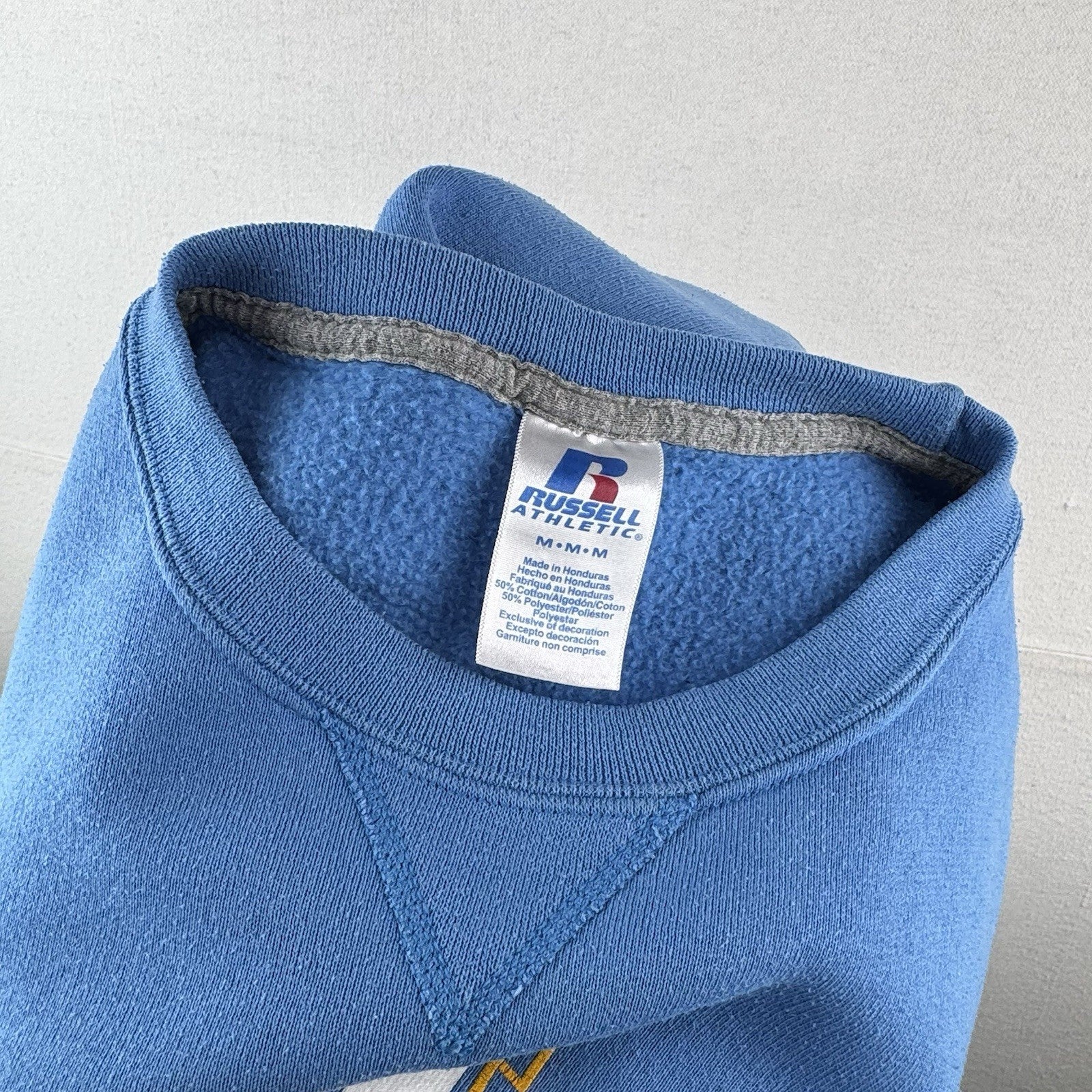 90’s Vtg UCLA Bruins Crewneck Sweatshirt Men’s M Blue Russell Athletic