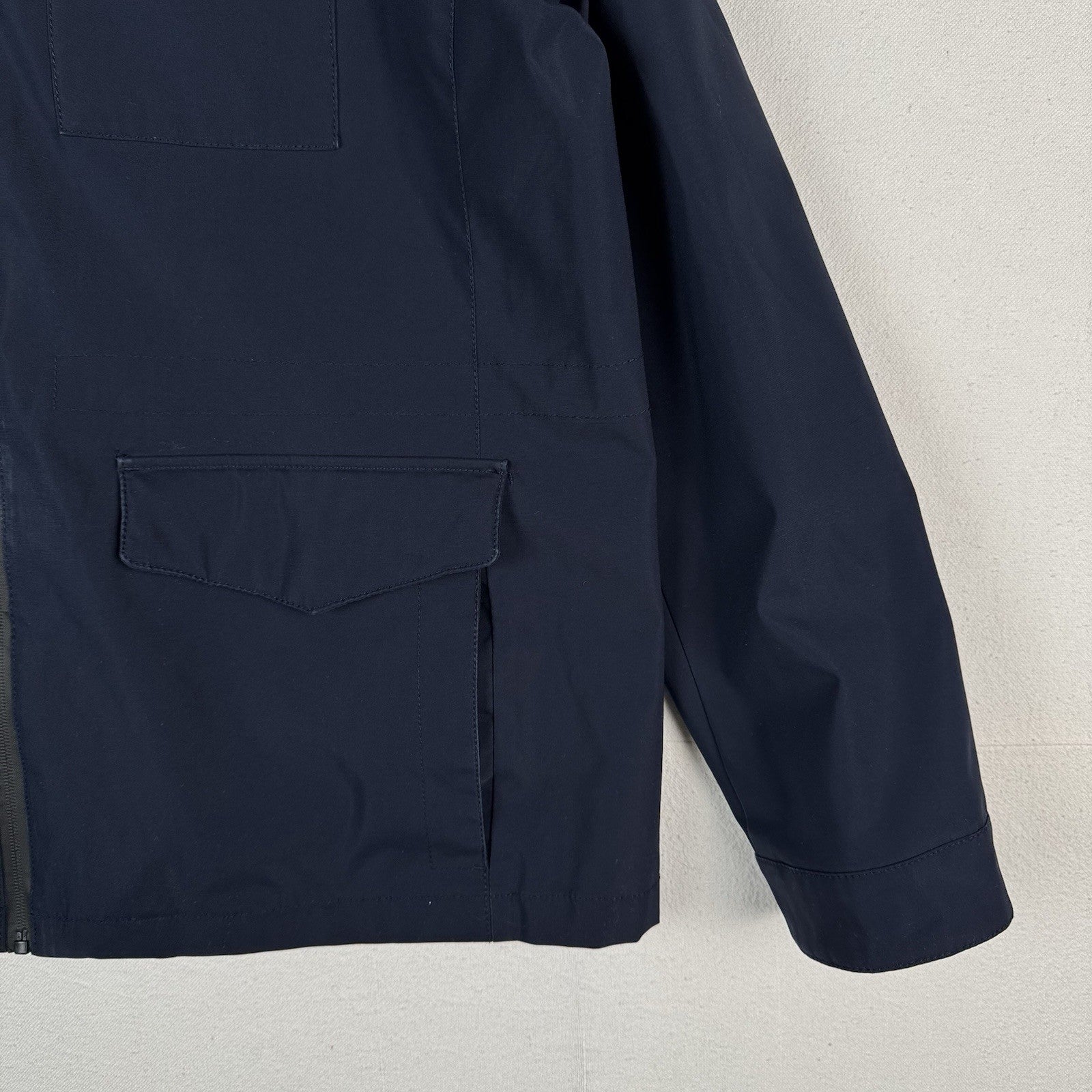 Tommy Hilfiger Men's XL Lightweight Jacket Water & Wind Resistant Blue w/Hood