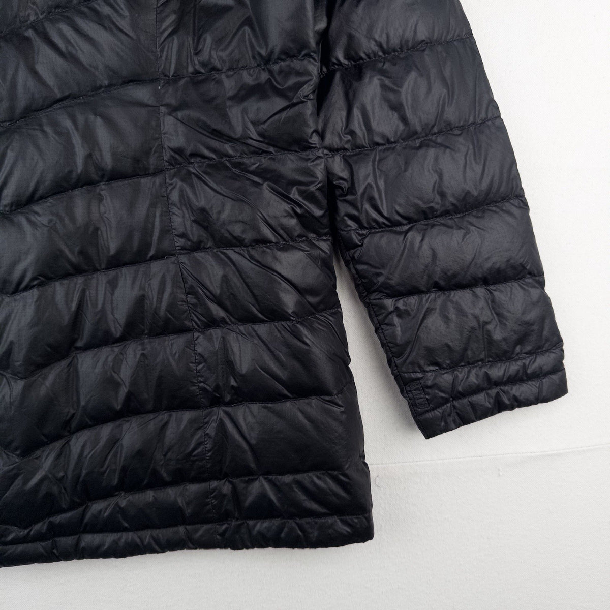 The North Face TNF Women’s L Down Chevron Puffer Zip Up Jacket *No Zipper Tab