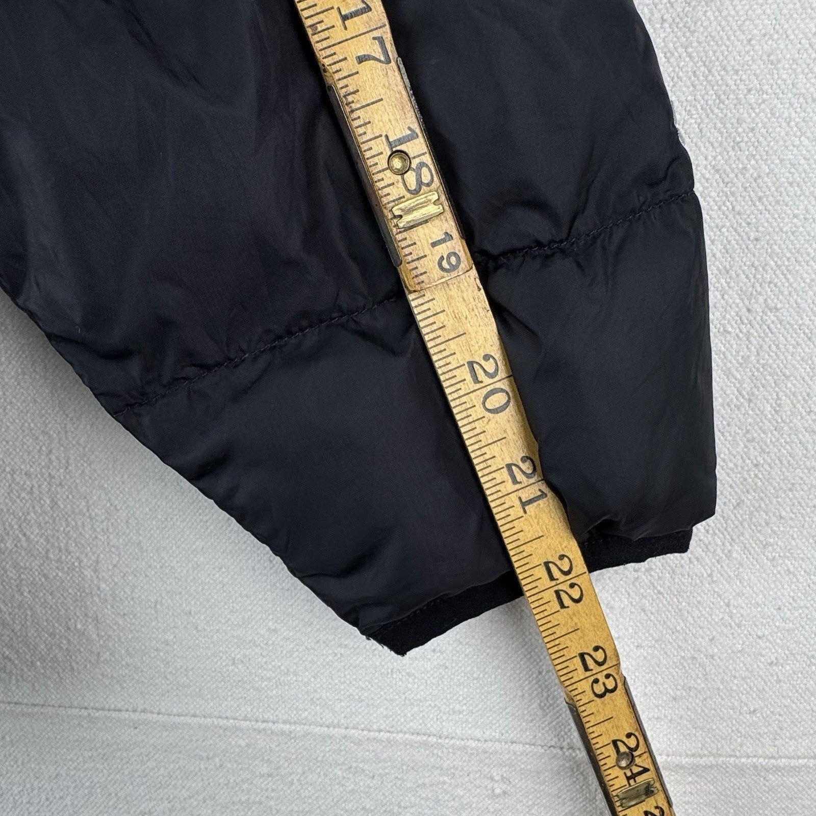 The North Face 550 Goose Down Puffer Jacket Youth  XL  Black Gray
