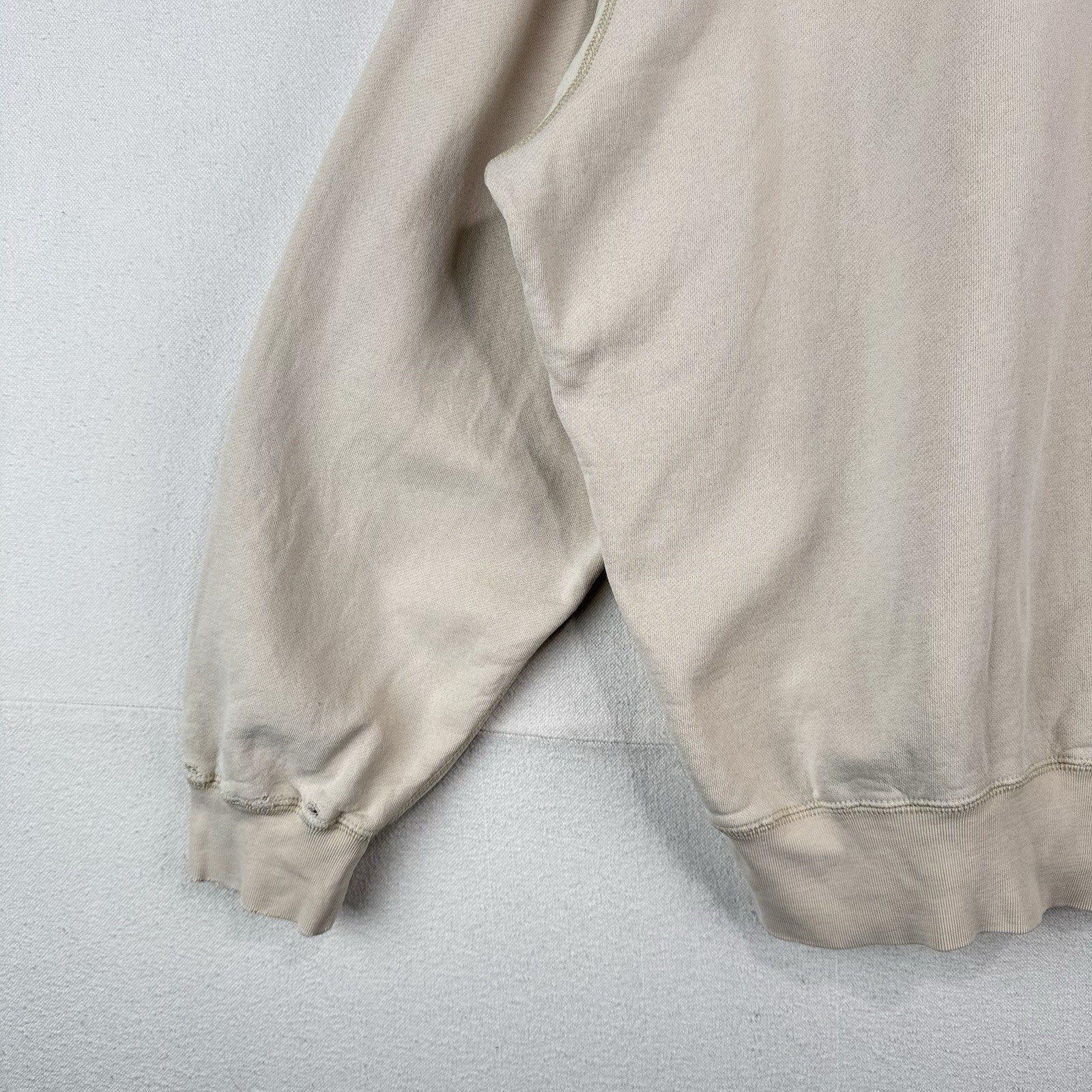 90’s Vintage Polo Ralph Lauren Men’s L Crewneck Sweatshirt Tan *Distressed