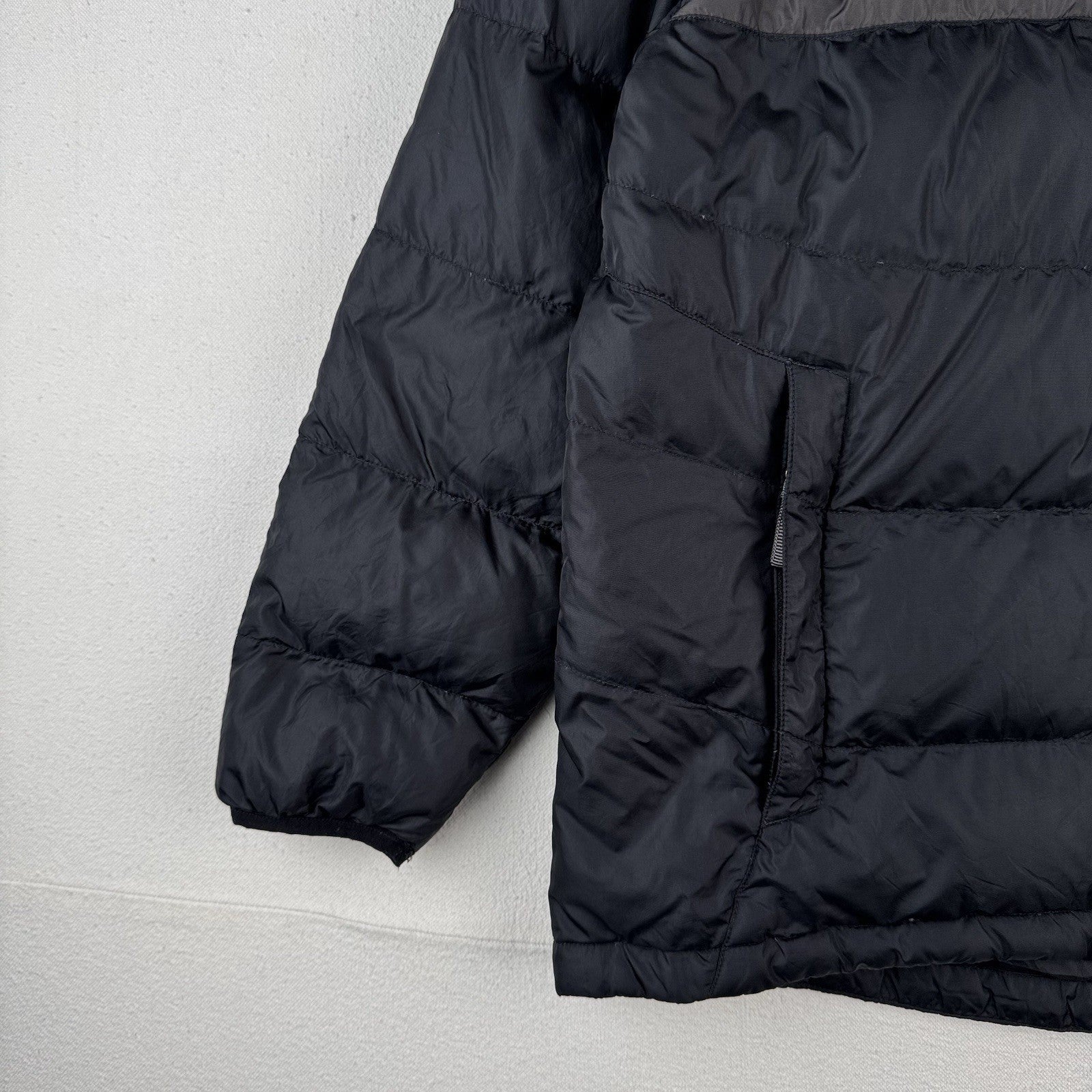 The North Face 550 Goose Down Puffer Jacket Youth  XL  Black Gray