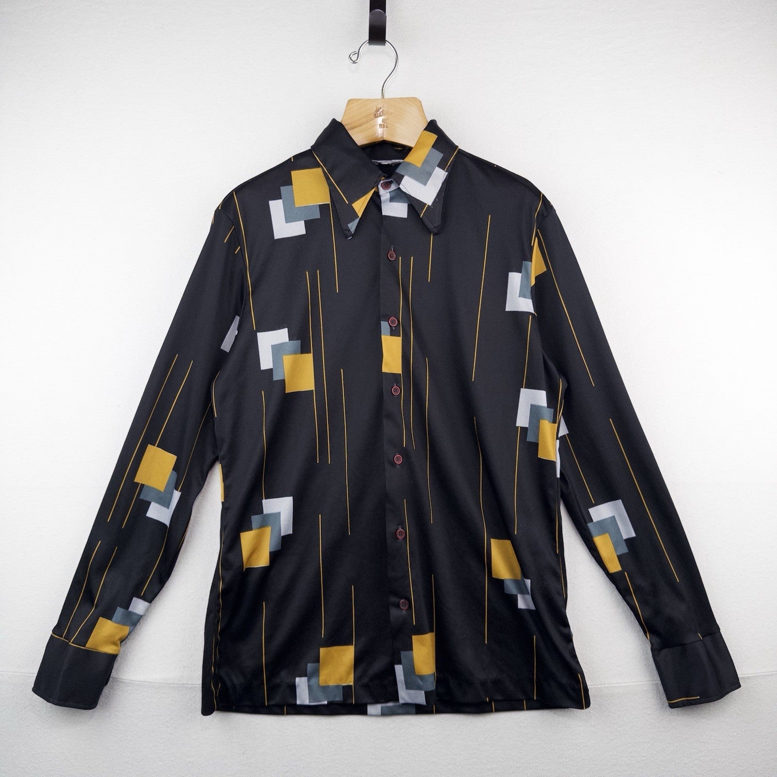 70’s Vtg Dagger Collar Shirt Mens Large Black Abstract  Disco *Read