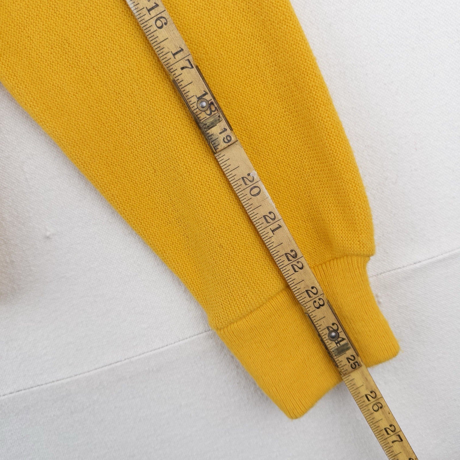 60’s Vtg Fruit Of The Loom Gold Cardigan 100% Orlon Acrylic Made in Usa