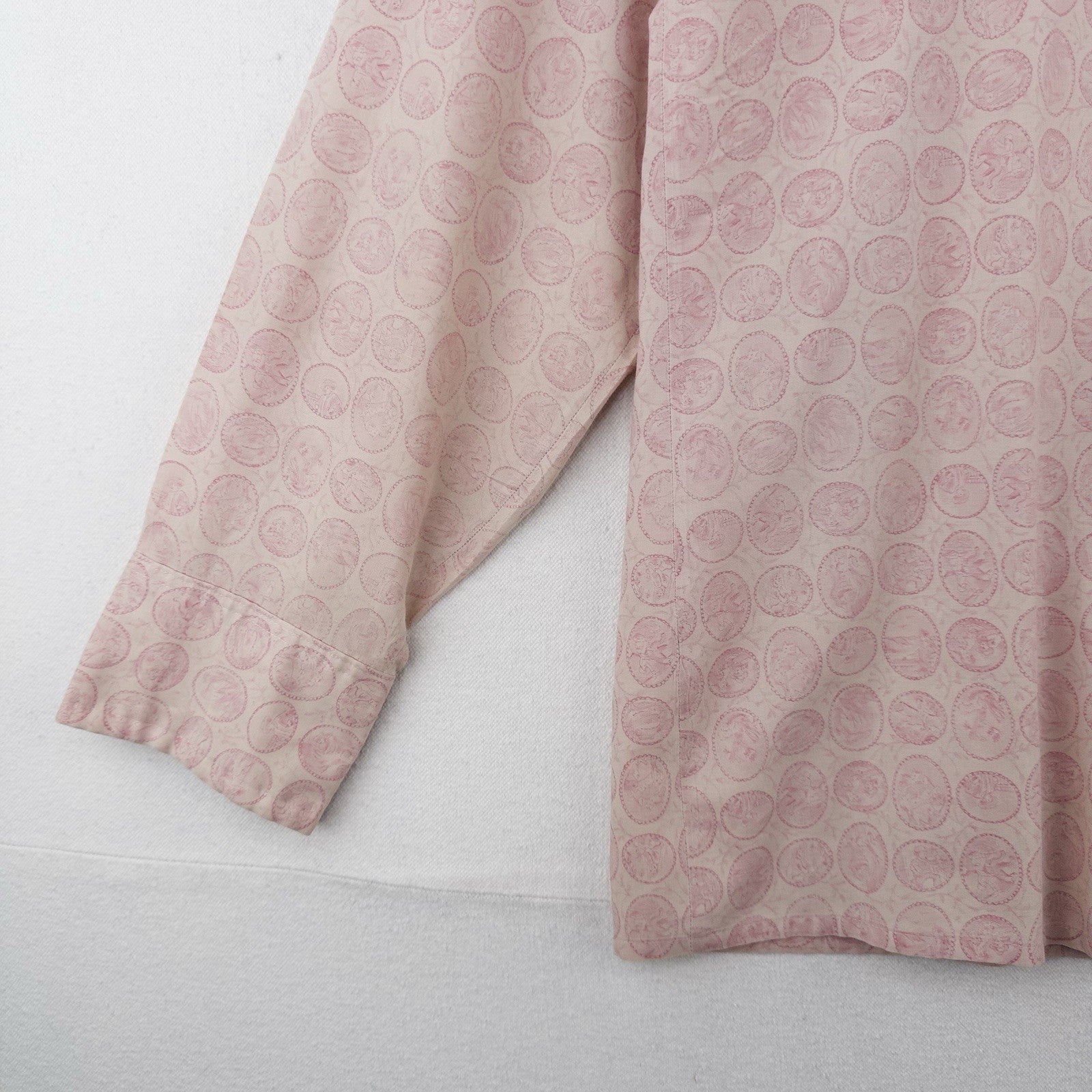 60s Vtg Van Heusen 417 Vanopress Shirt Mens M 15.5 Pink Antique Coin Pattern AOP