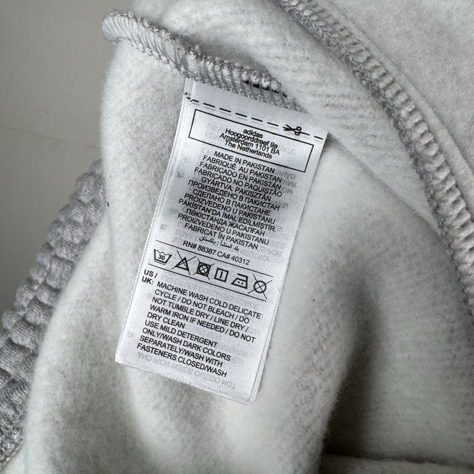 Adidas Gray Originals Essentials Trefoil Jogger Pants Men’s XL  NWOT