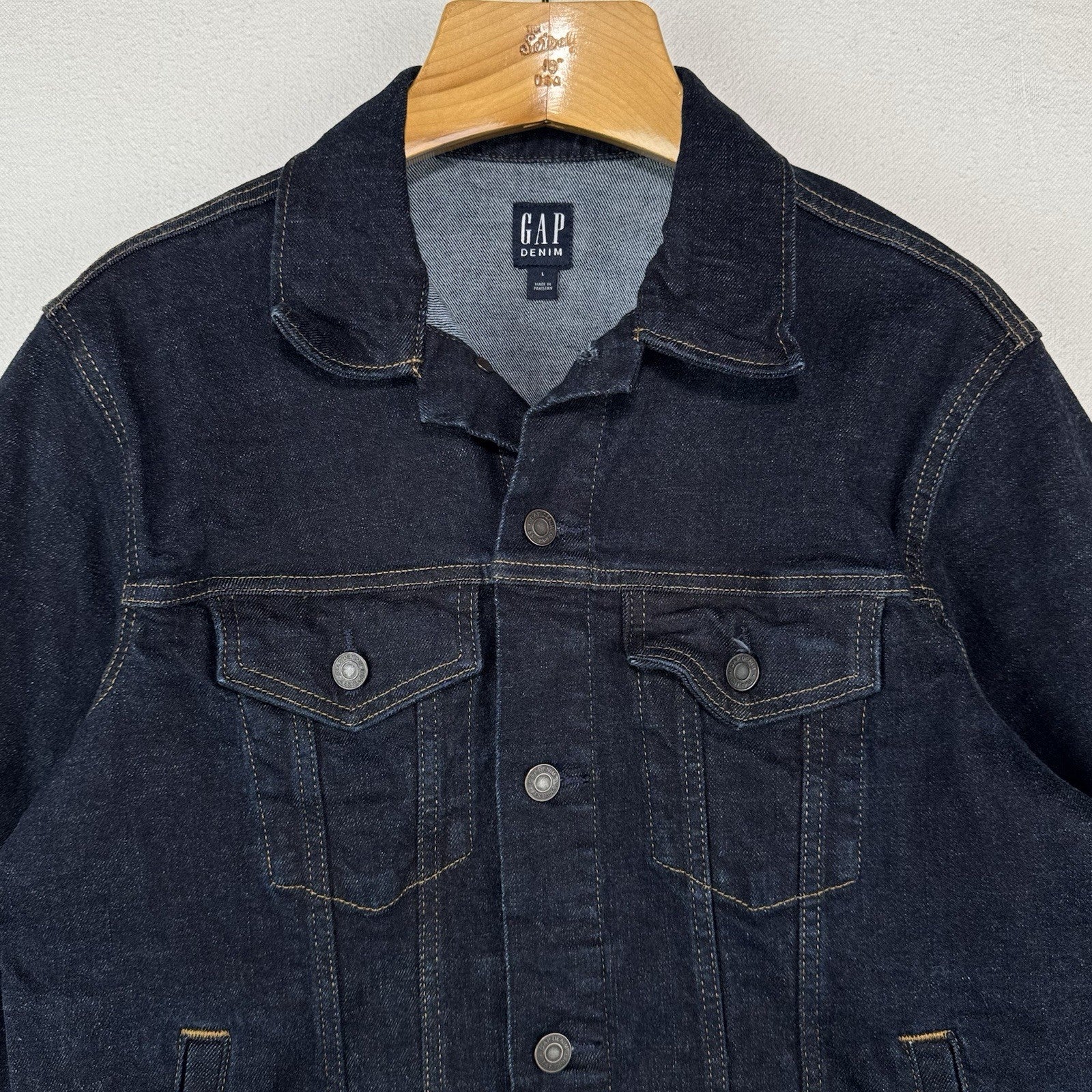 GAP Denim Men’s Large Dark Indigo Wash Blue Jean Jacket