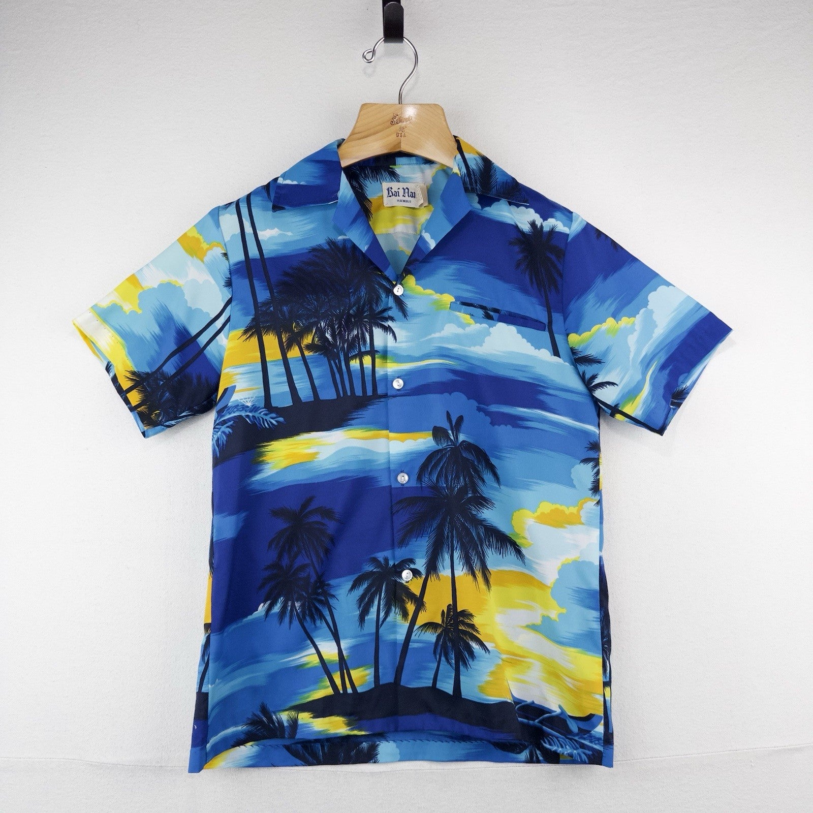 70’s Vtg Rai Nani Hawaiian Blue Sky Aloha Shirt Men’s Small Made In USA/Hawaii