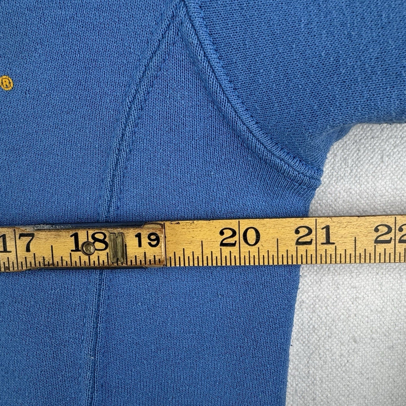 90’s Vtg UCLA Bruins Crewneck Sweatshirt Men’s M Blue Russell Athletic